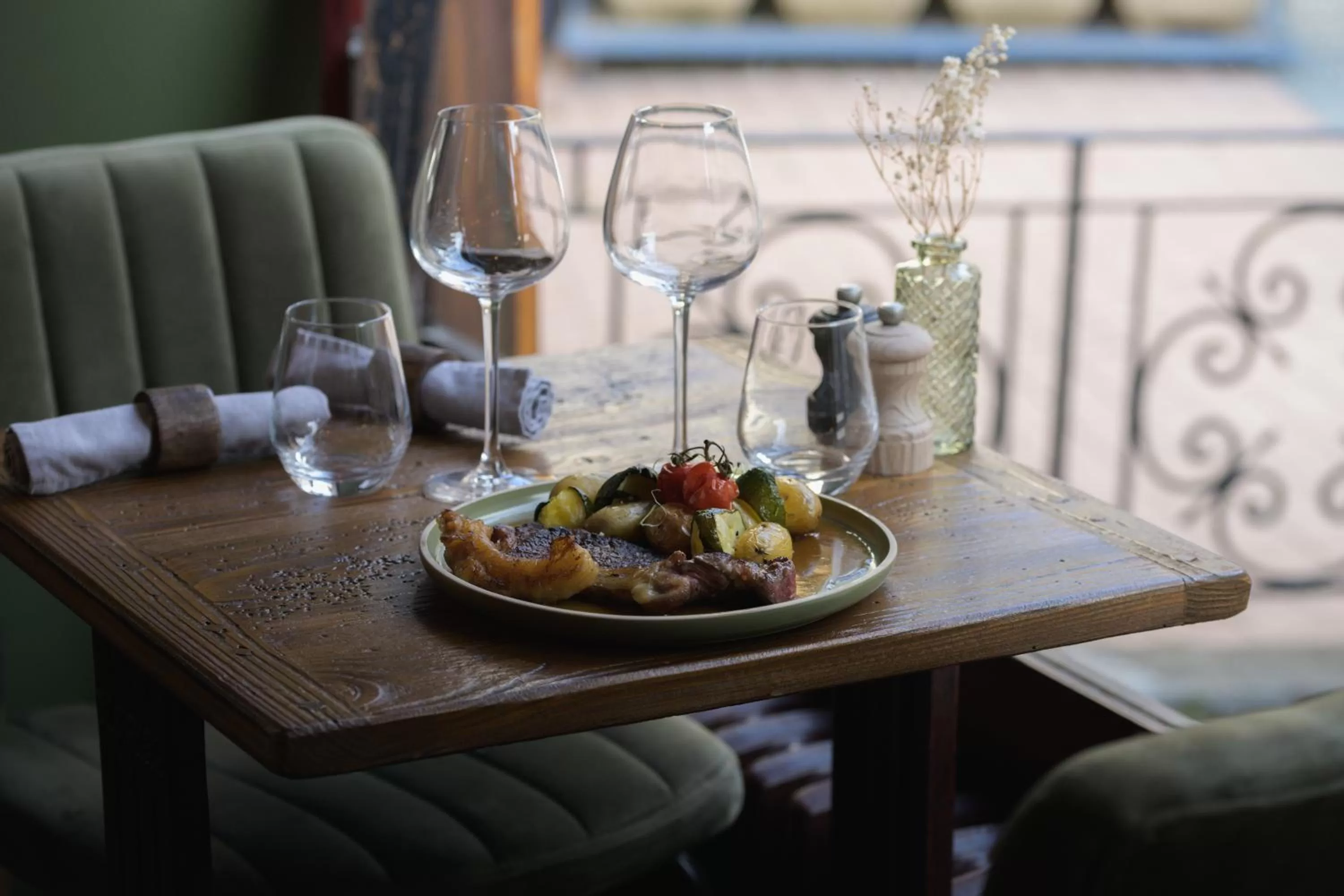 Restaurant/places to eat in Hôtel Maison Doron