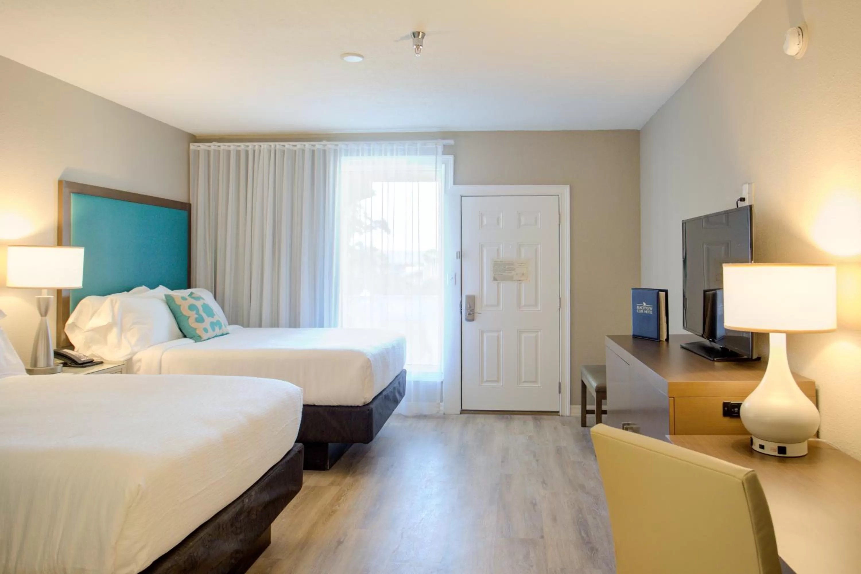 Photo of the whole room, Bed in Beachview Club Hotel