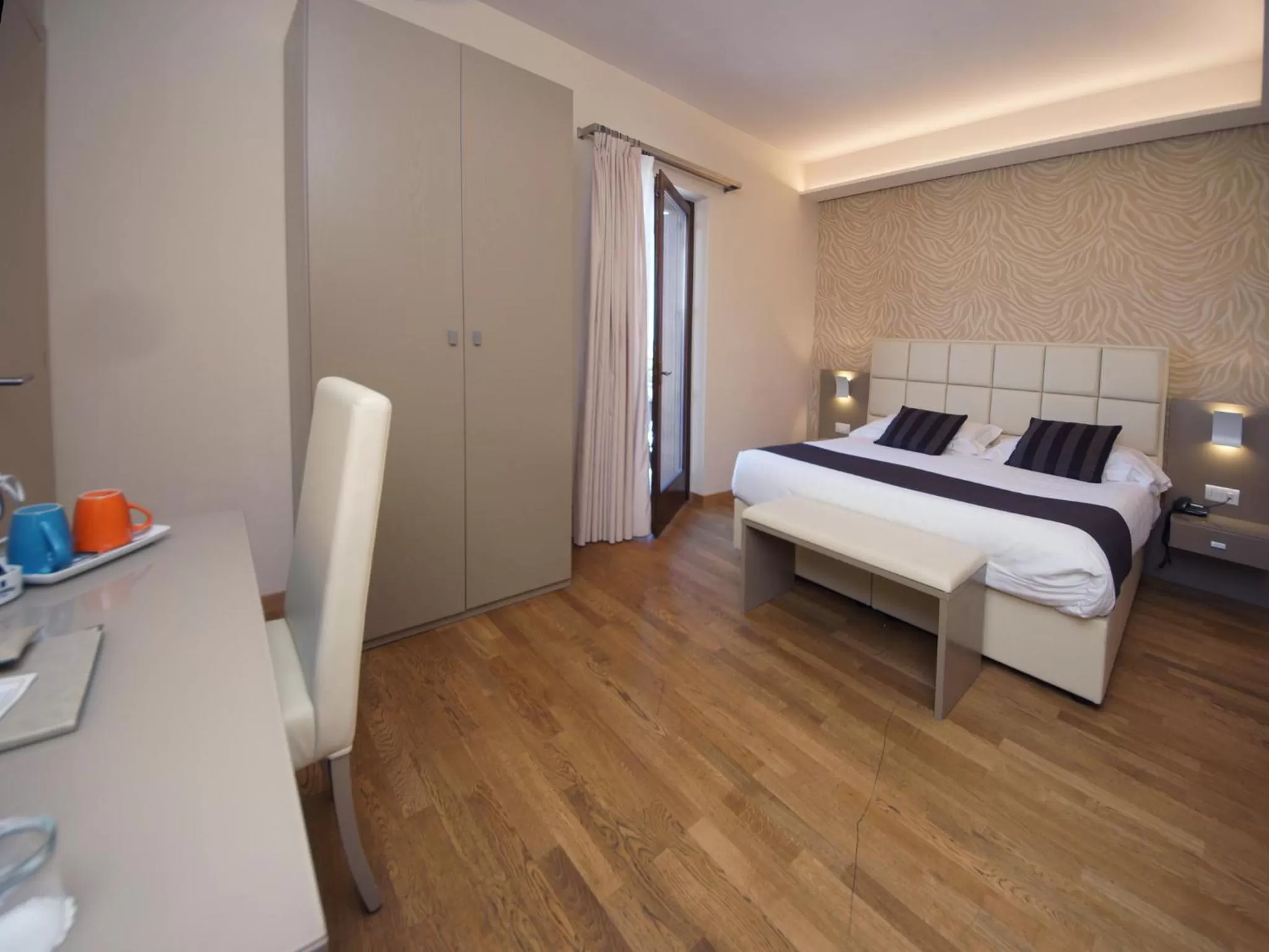 Photo of the whole room, Bed in Hotel Dori