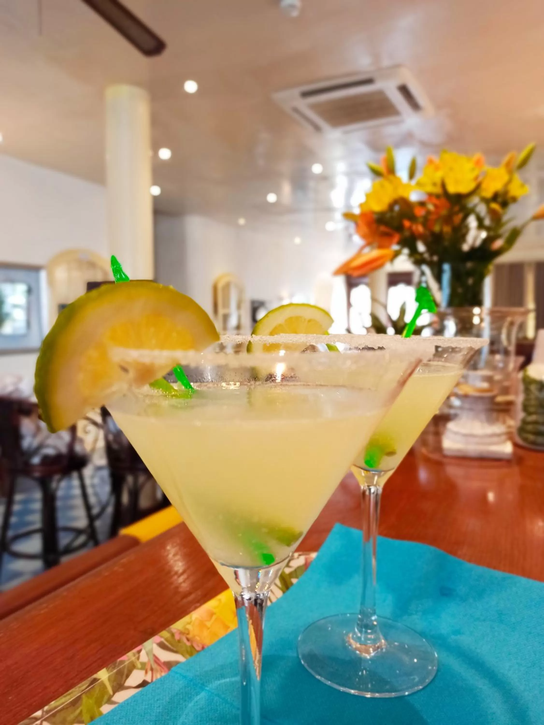 Lounge or bar in Le Juliette Dodu- Le charme d'un monument historique