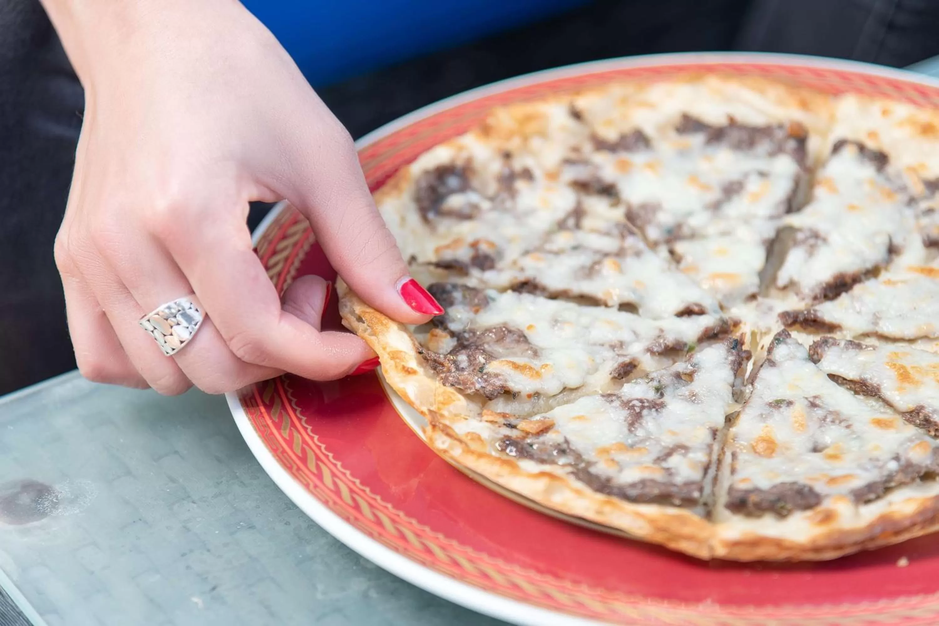 Restaurant/places to eat in Radisson Blu Hotel & Resort, Al Ain