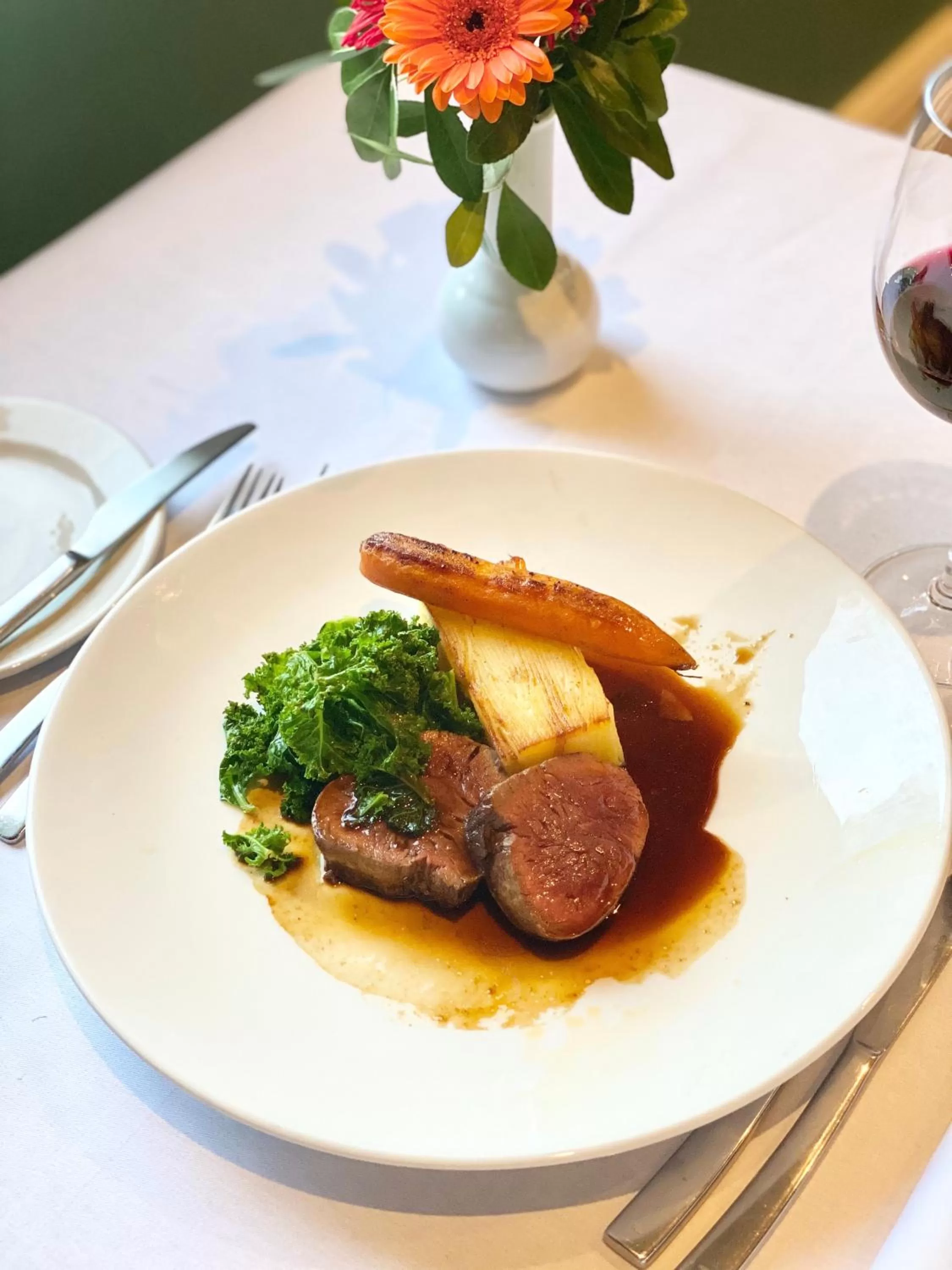 Food in Yarrow Hotel