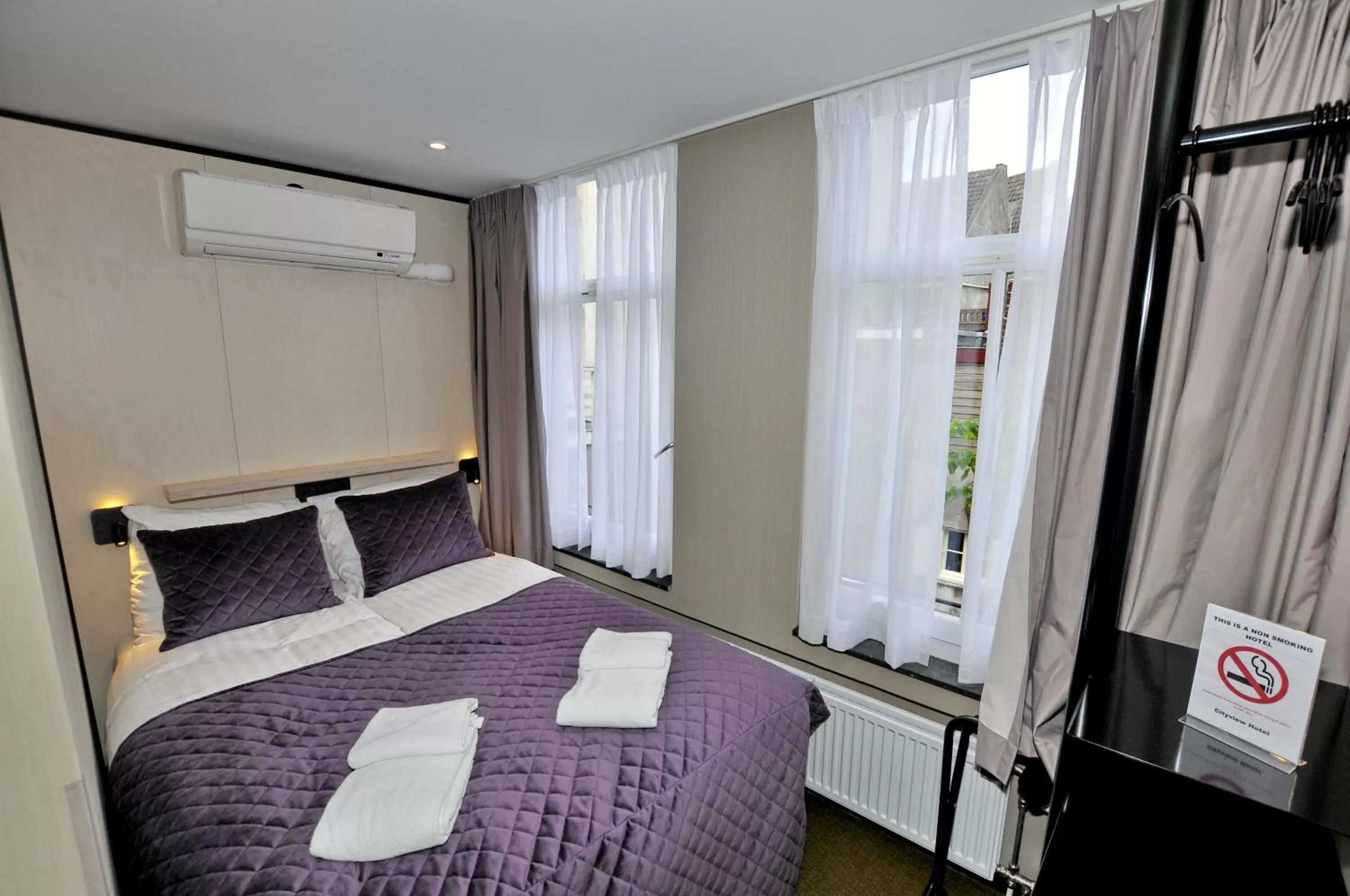 Photo of the whole room, Bed in Cityview Hotel