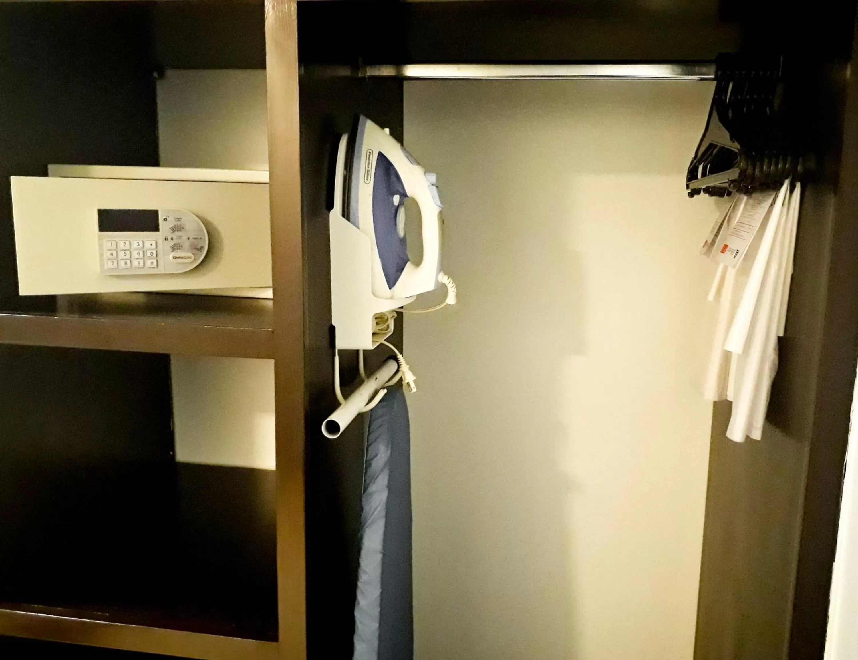 Area and facilities in Hotel & Suites PF