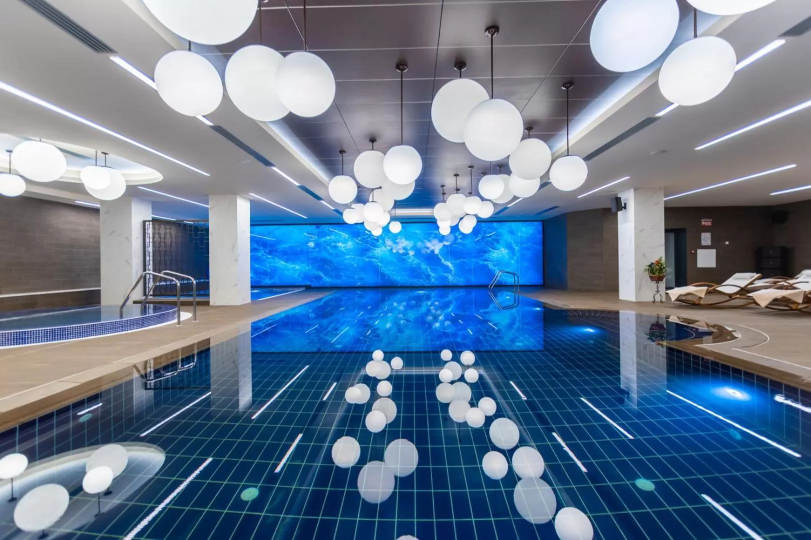 Swimming pool in Hotel Bulgaria