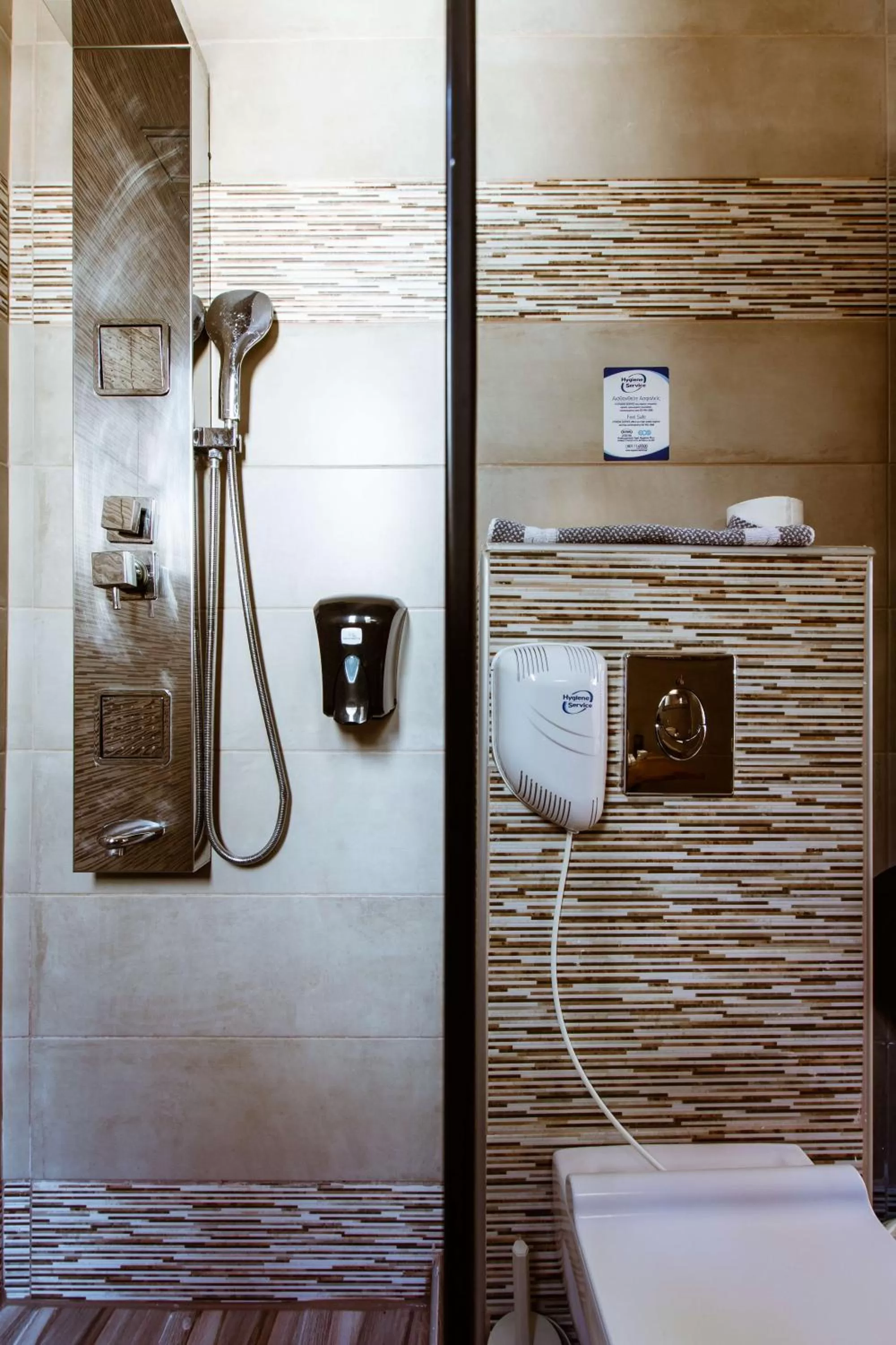 Shower in Deluxe Hotel