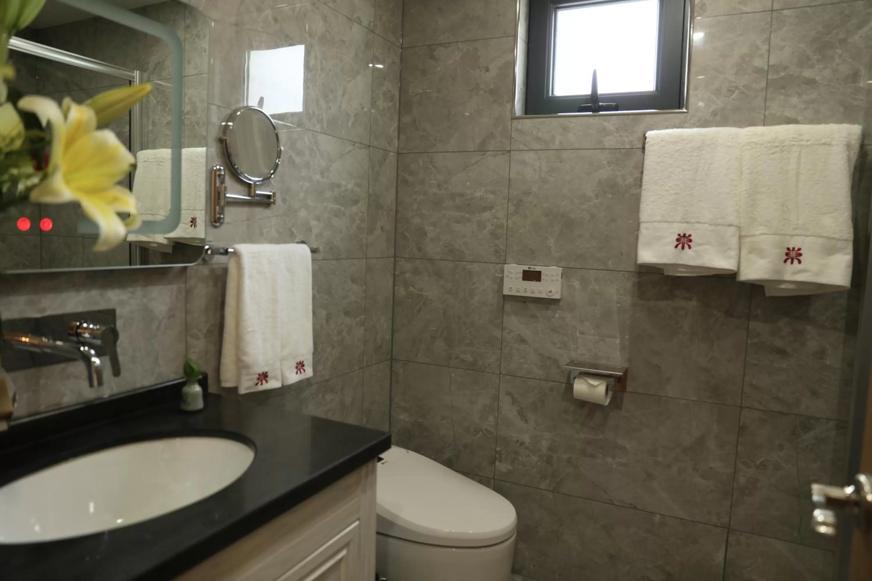 Toilet in Beijing Downtown Travelotel