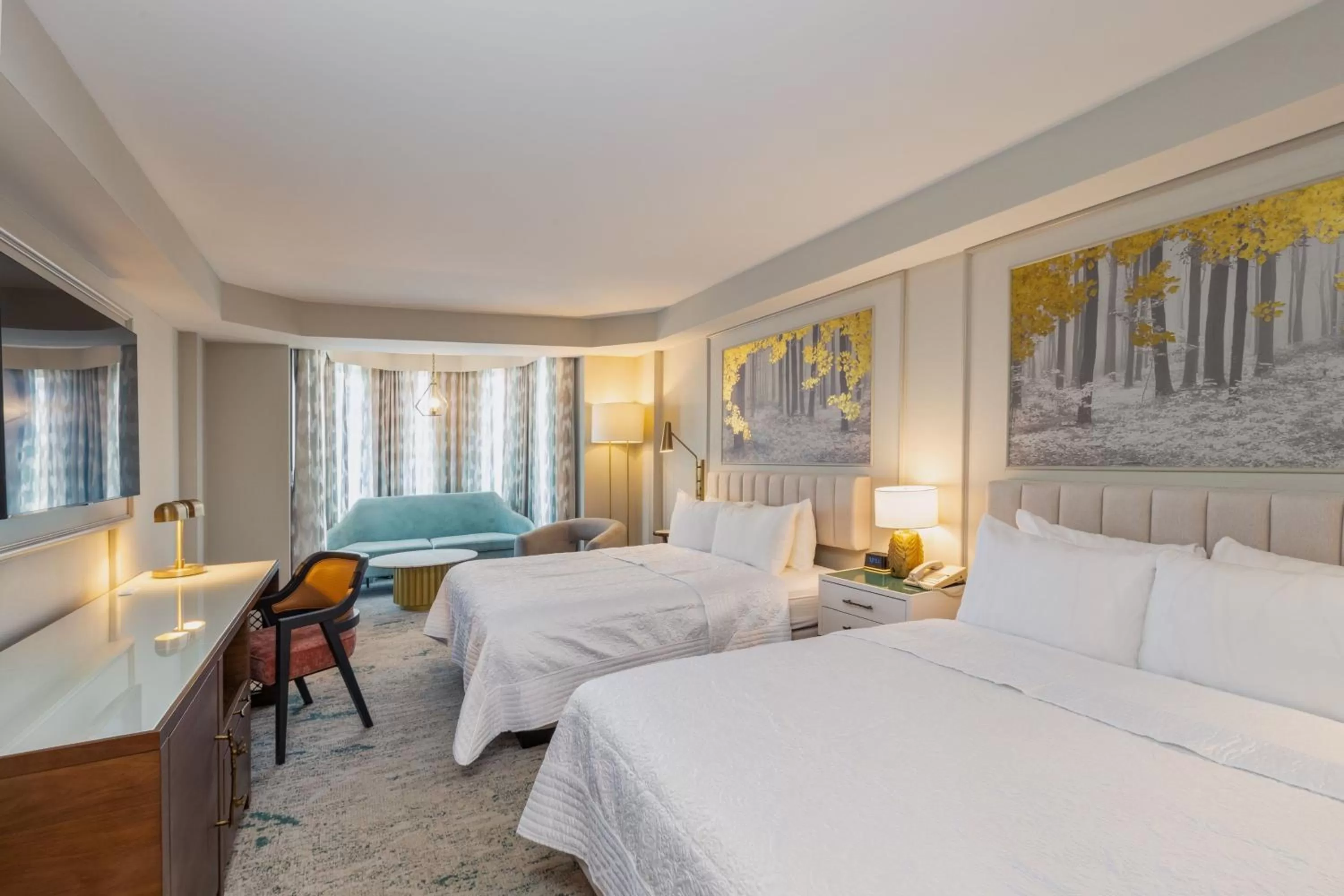 Photo of the whole room, Bed in Castle Hotel, Autograph Collection