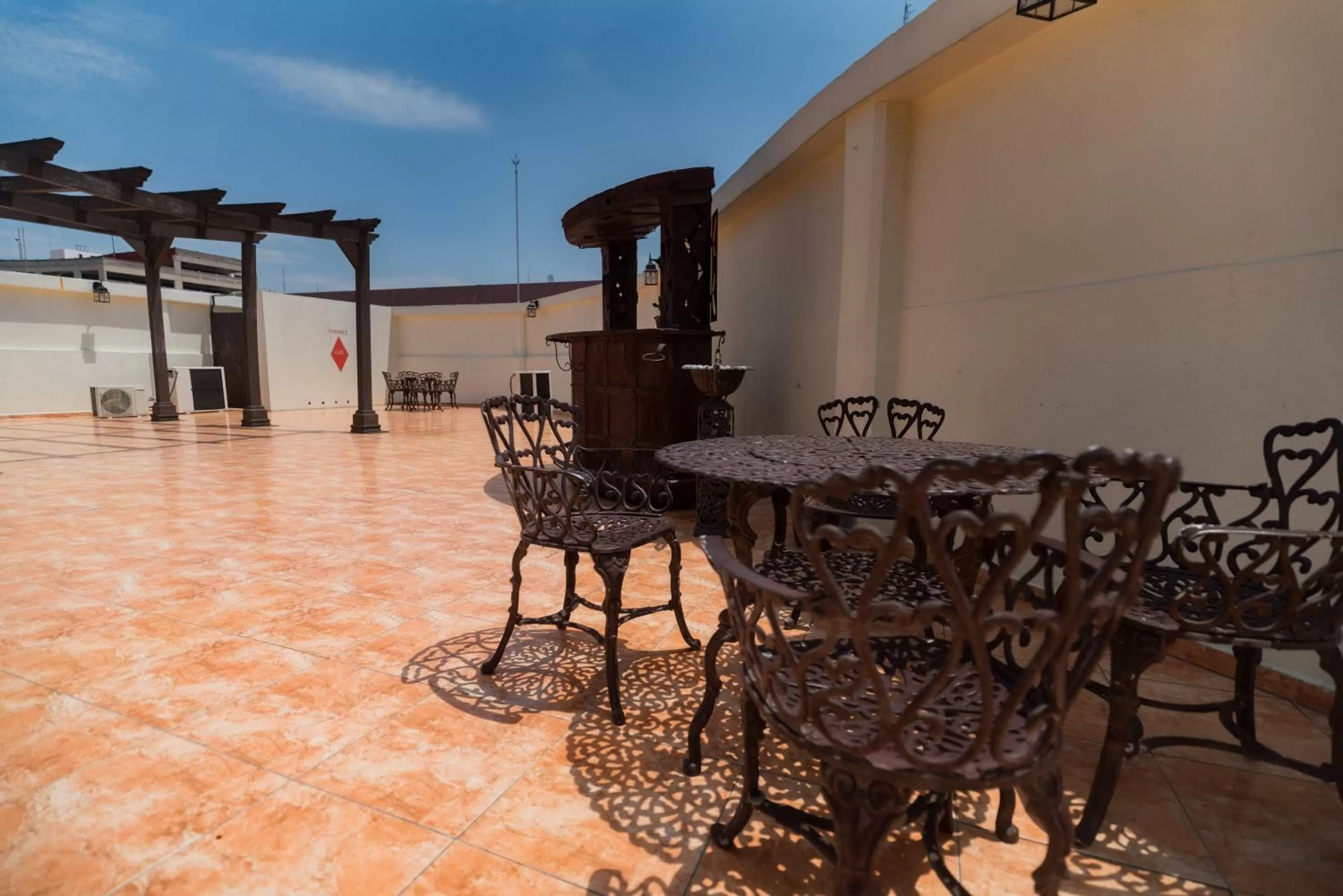 Day in Hotel Alcazar - Guadalajara Centro Historico