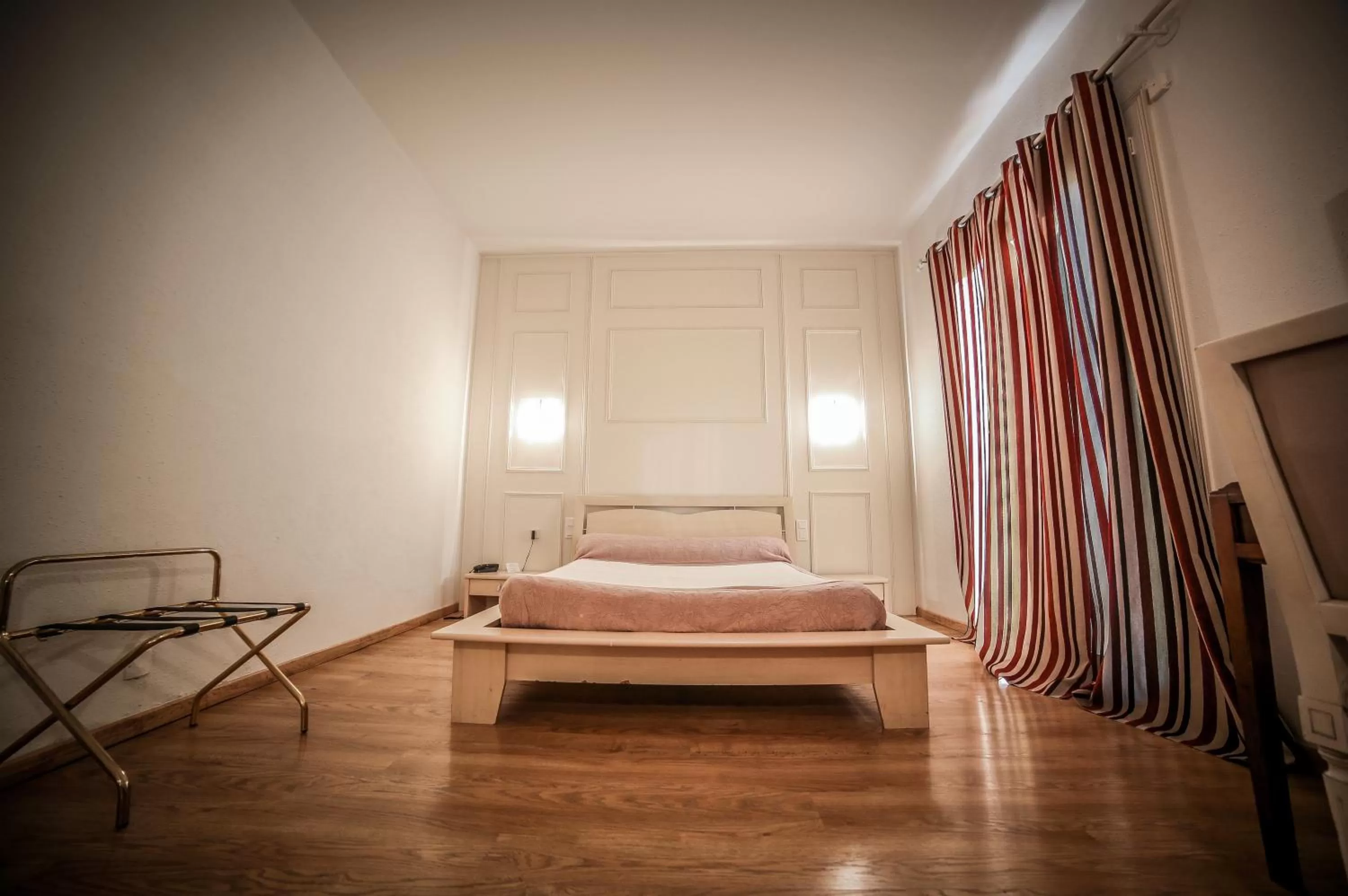Photo of the whole room, Bed in Castellu Rossu