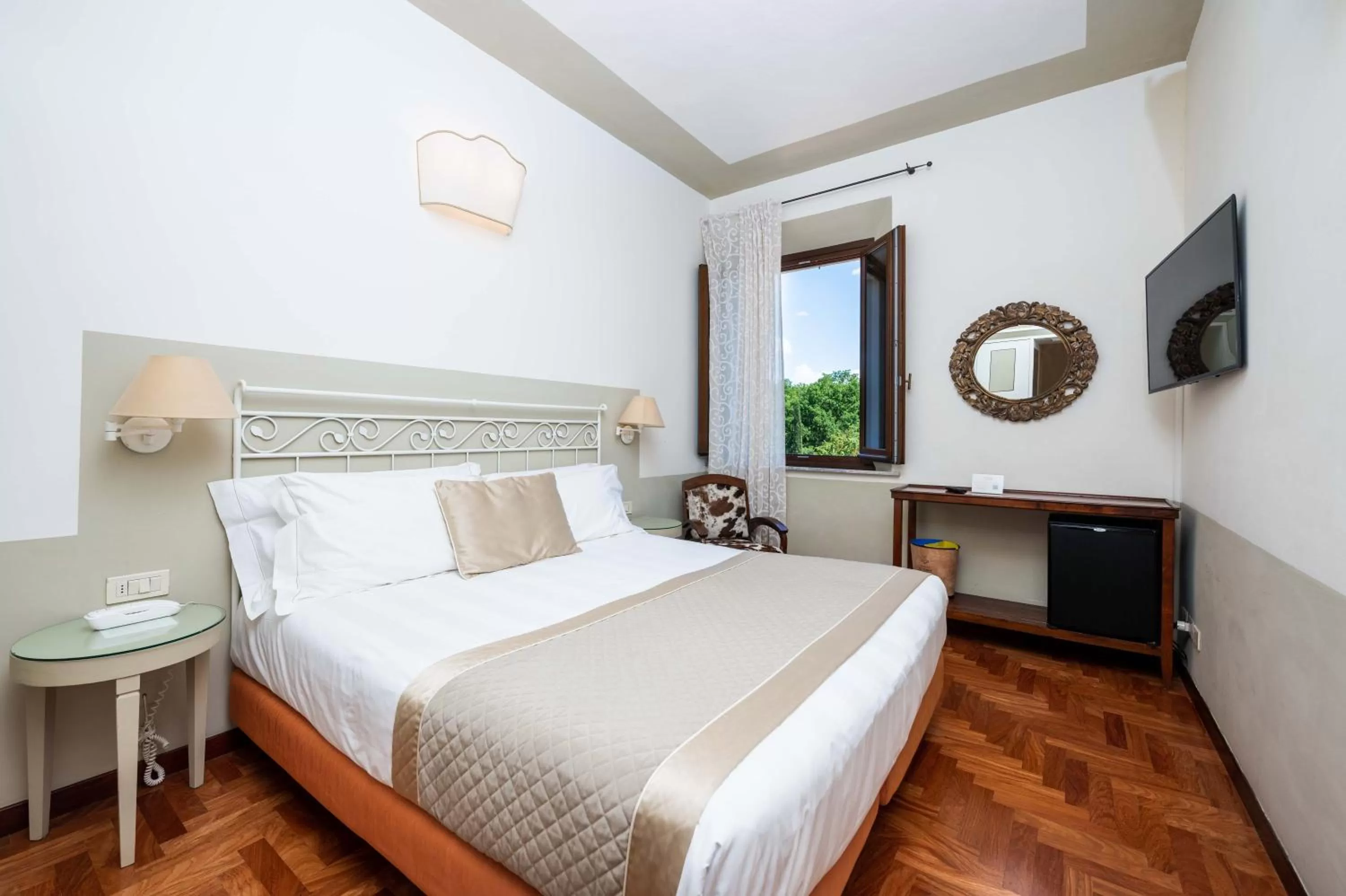 Photo of the whole room, Bed in Albergo Le Terme