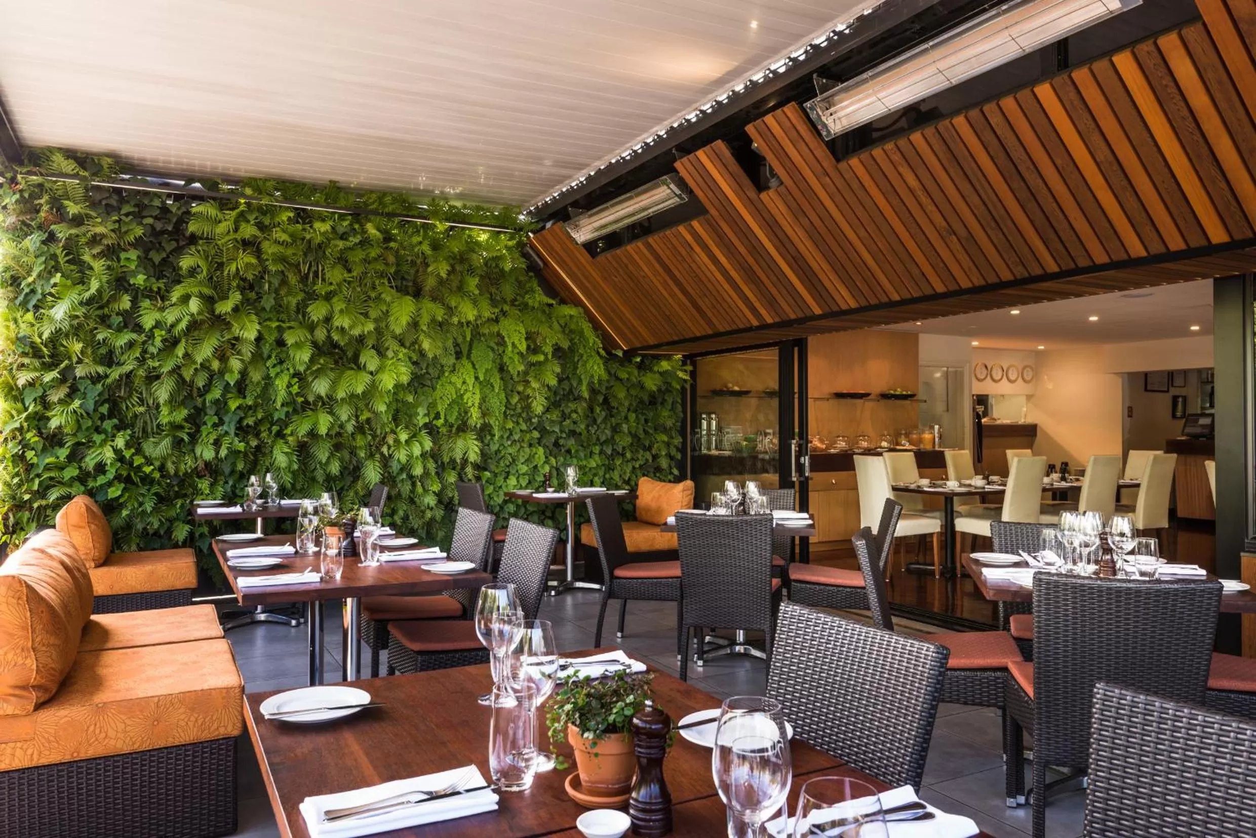 Restaurant/places to eat in The George