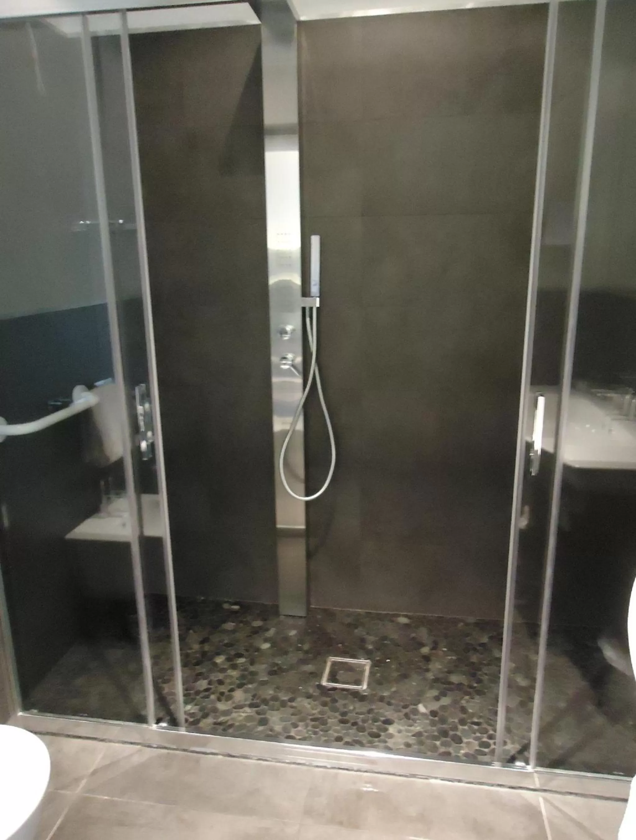 Shower in Baldinini Hotel