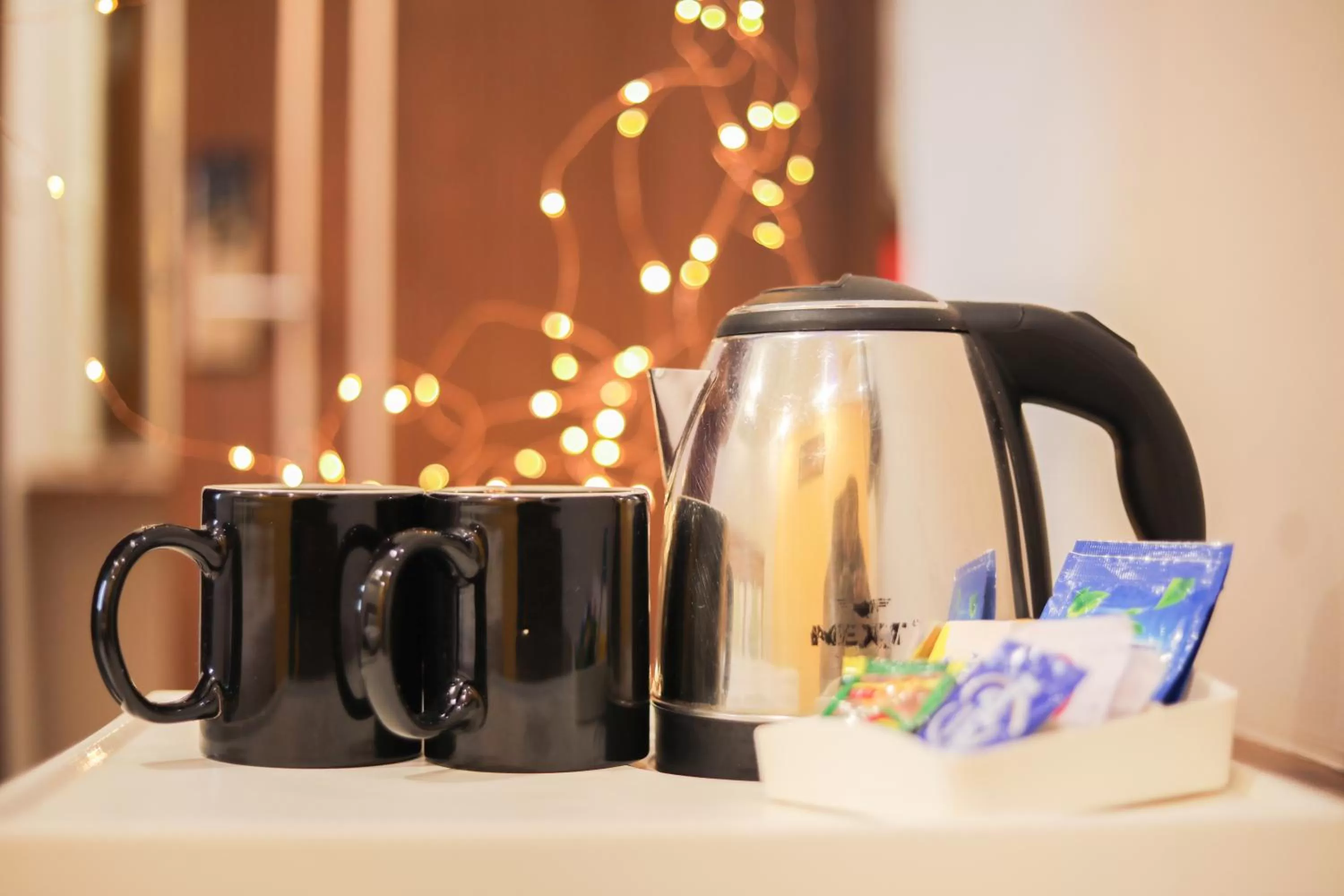 Coffee/tea facilities in Hotel Golden Leaves