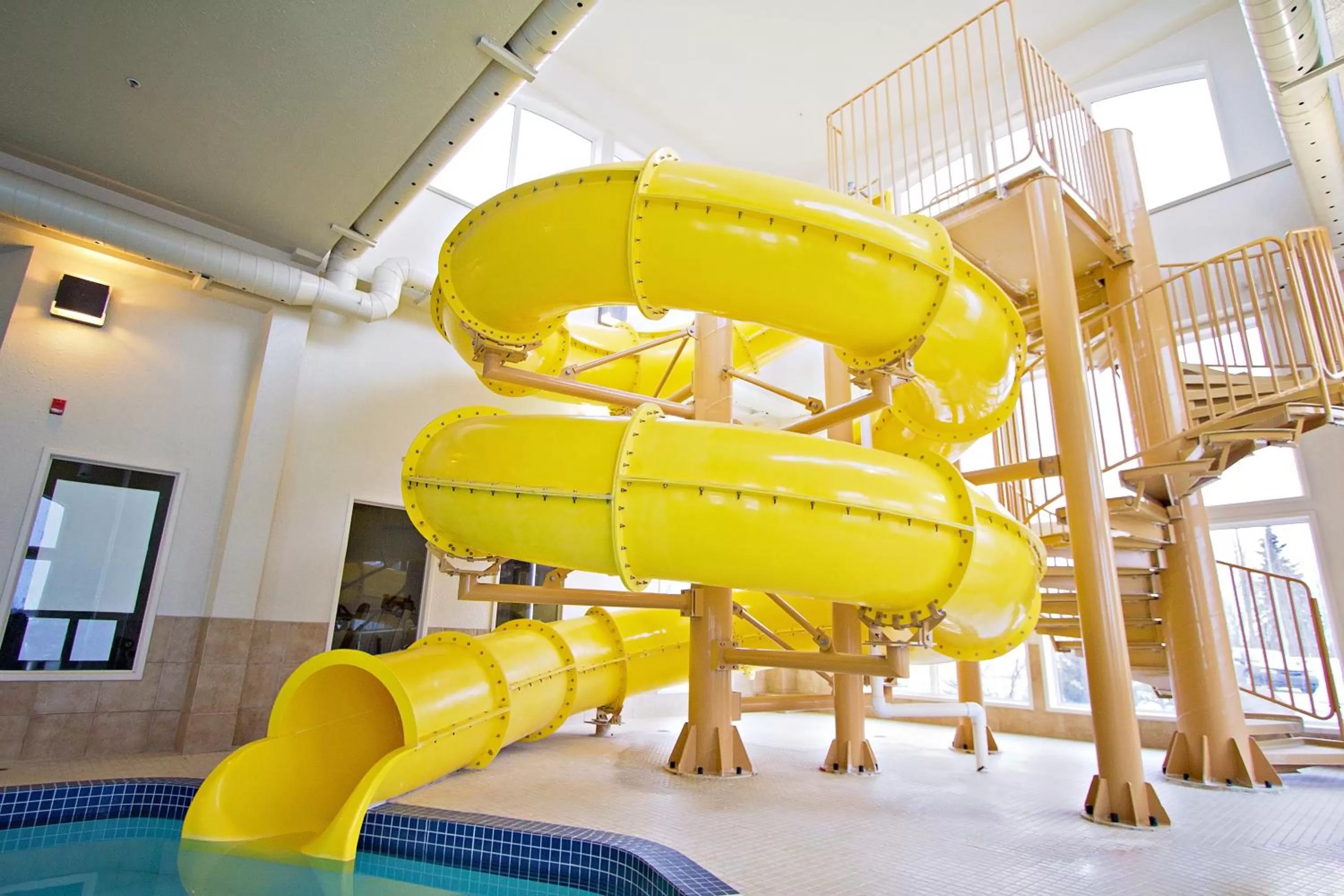 Hot Tub in Service Plus Inns & Suites Drayton Valley