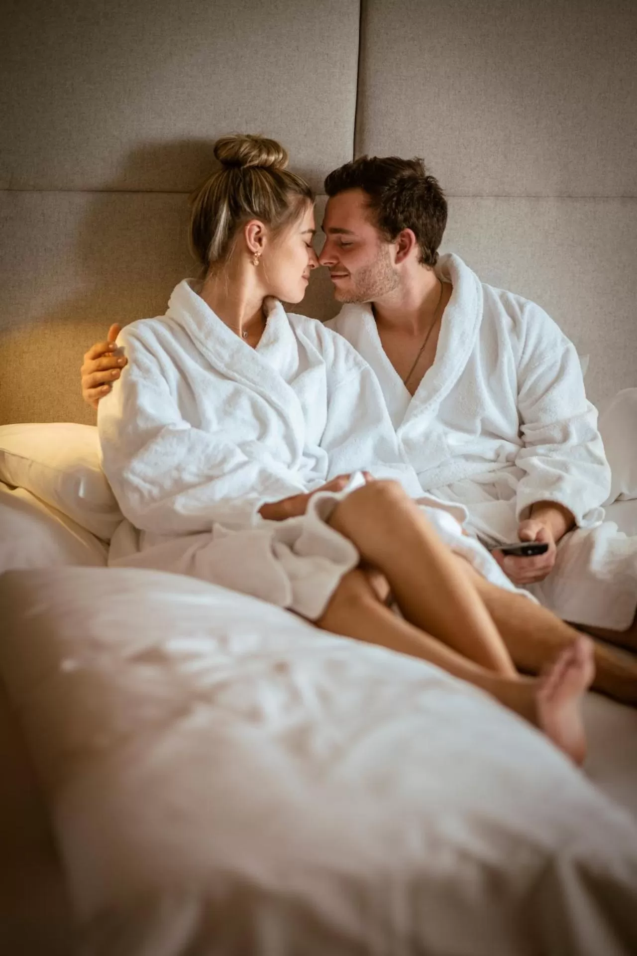 People, Bed in Das Reisch