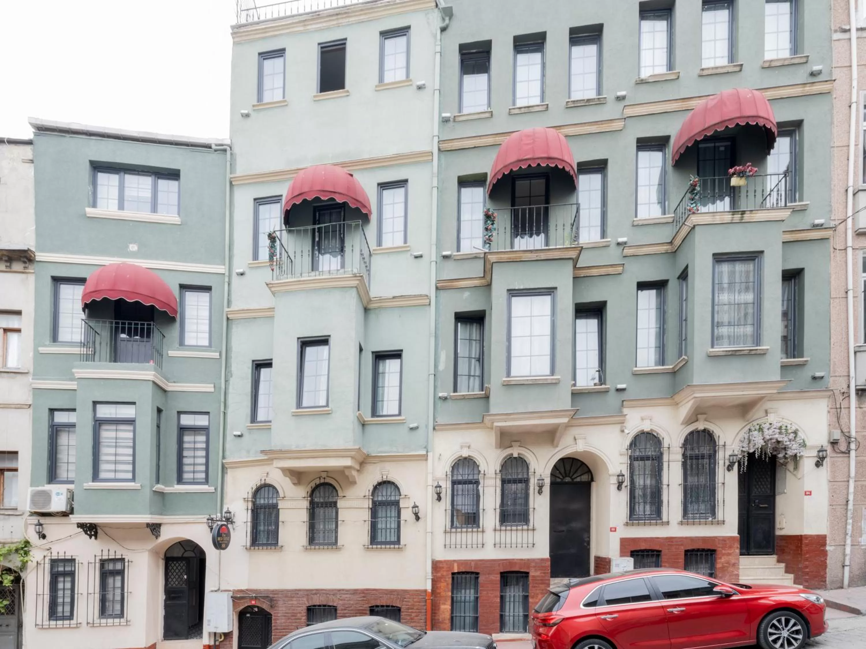 The Red Tent Suite 88