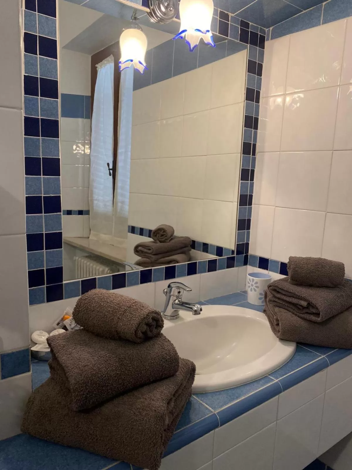 Bathroom in Affittacamere La Torre di Montalcino