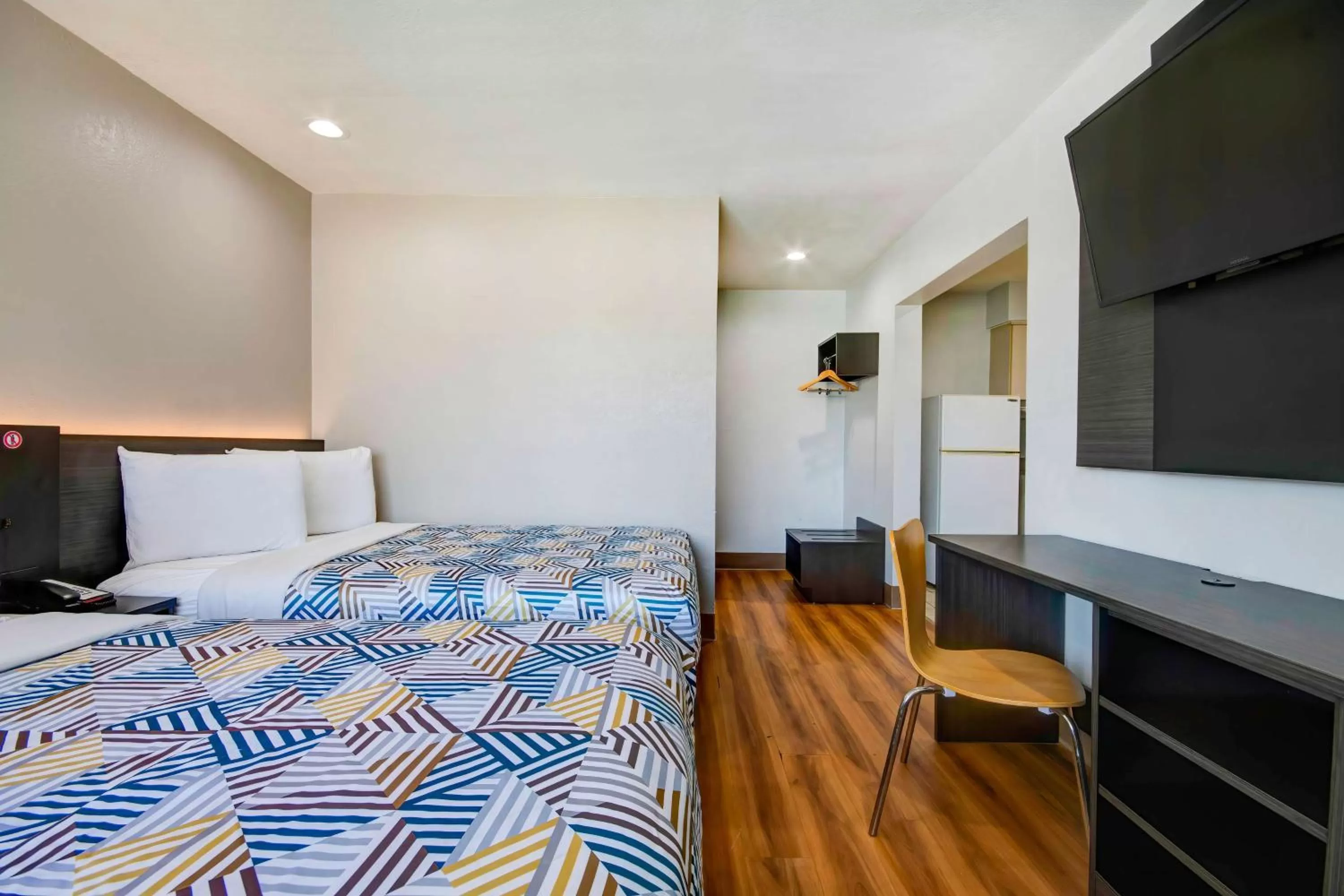 Bedroom, Bed in Motel 6-Port Allen, LA - Baton Rouge