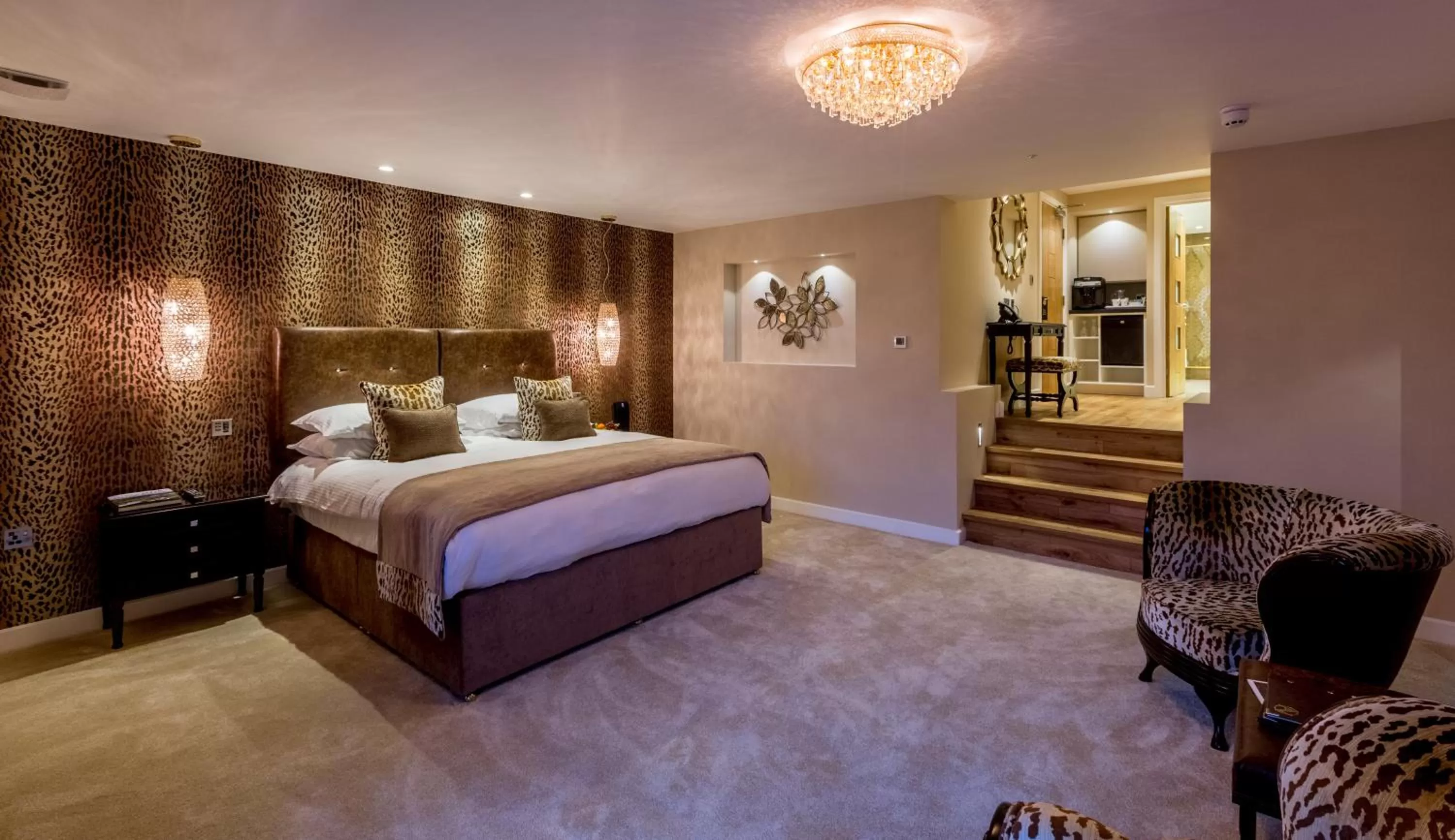 Photo of the whole room, Bed in Applegarth Villa Hotel & Restaurant (Adult Only)