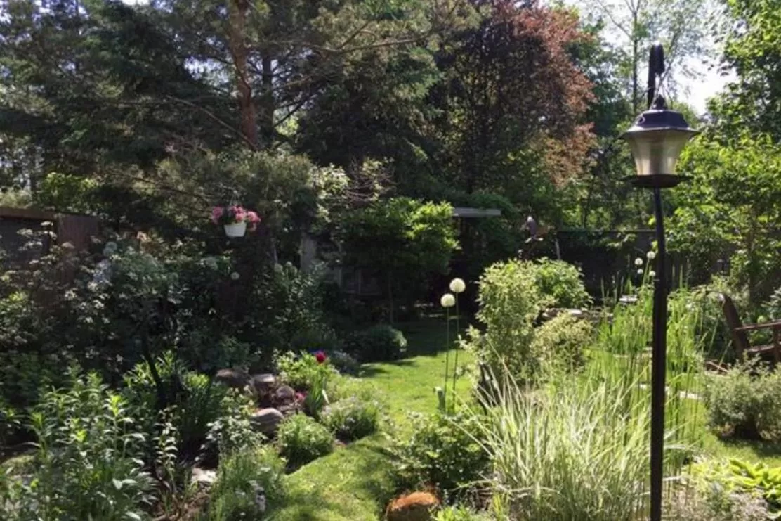 Property building in 2 Moon Cottage