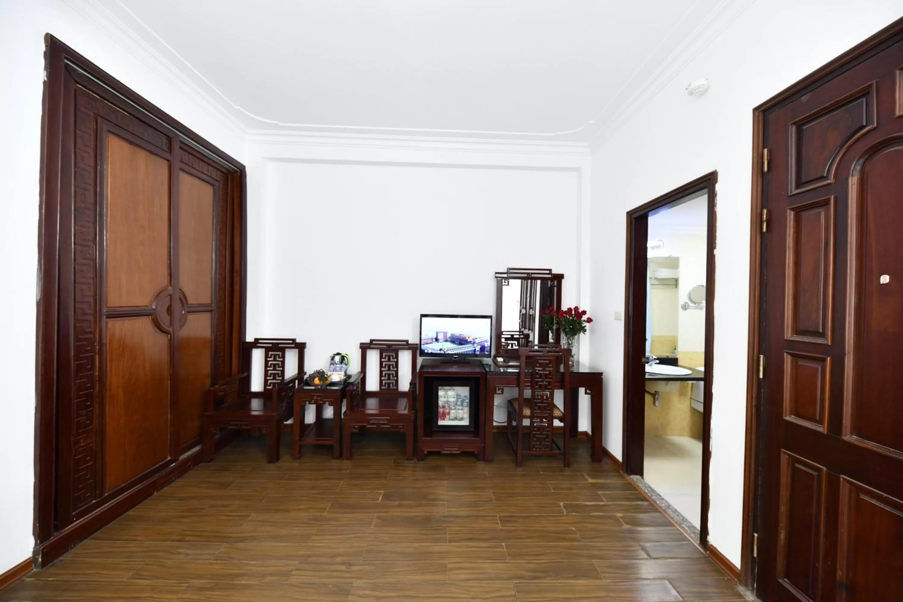 TV and multimedia in Phoenix Legend Hotel Hanoi