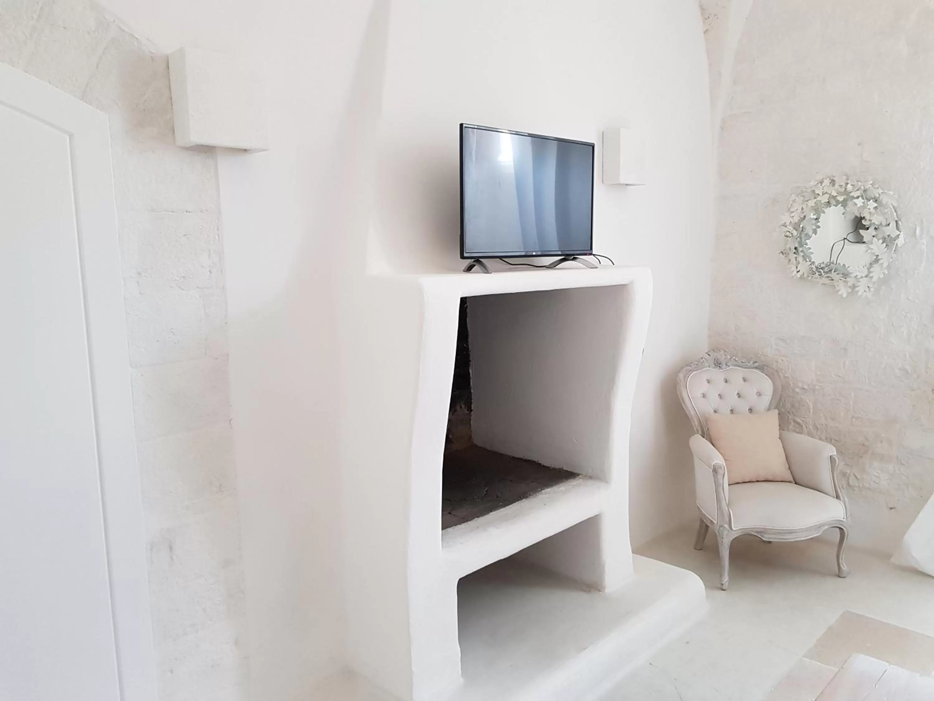 TV and multimedia in Dimora D'Amato