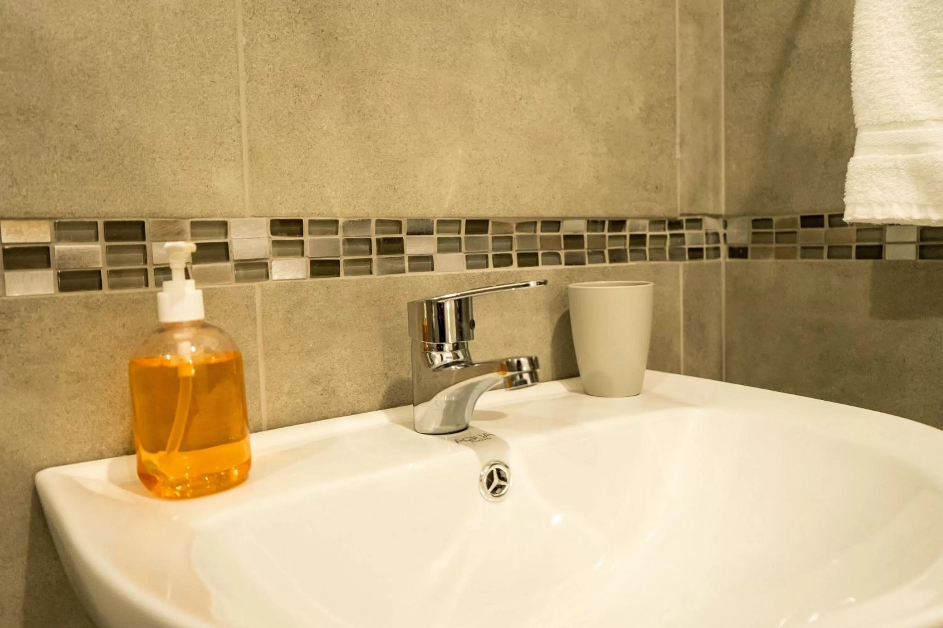 Bathroom in Terida Airport B&B