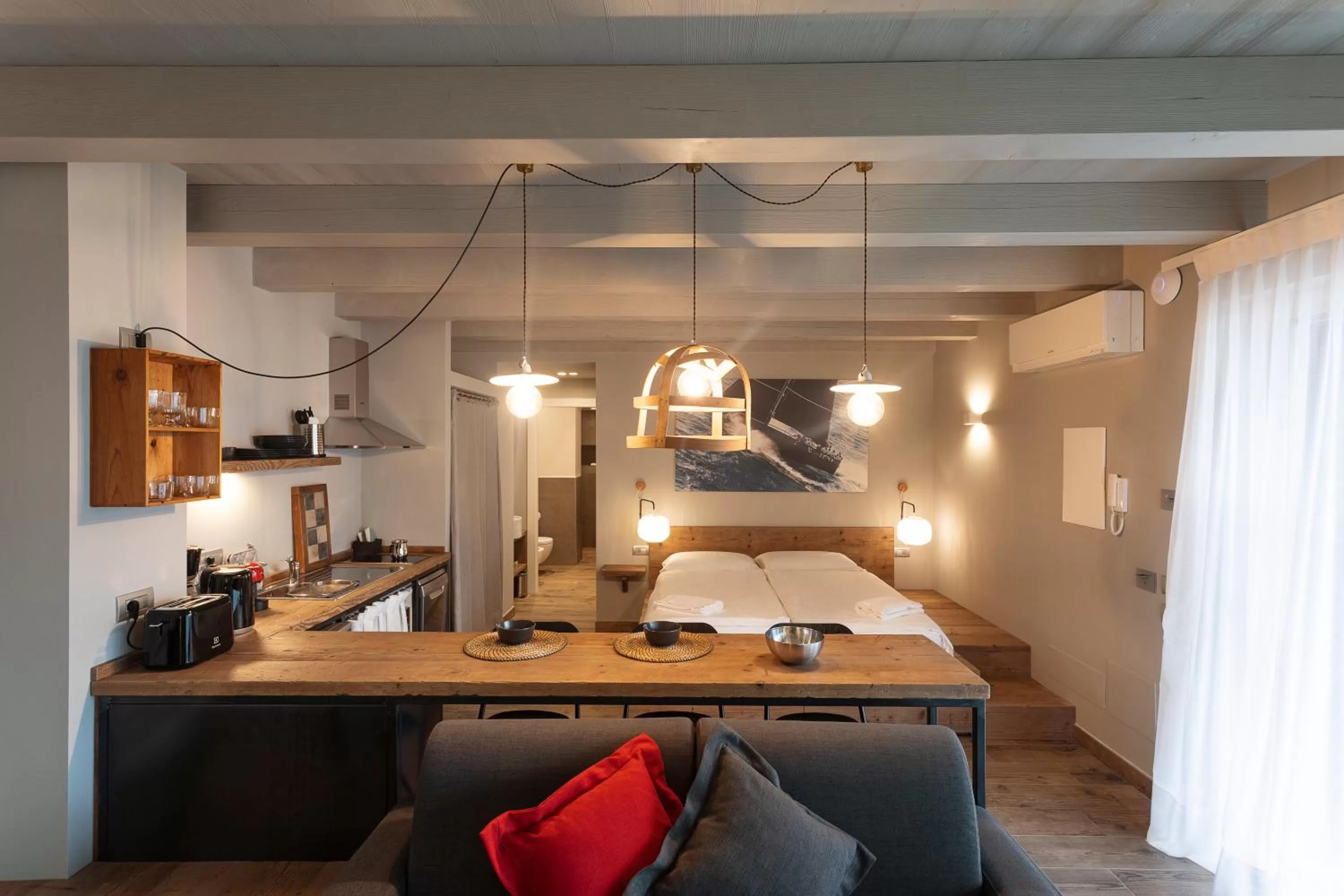 Kitchen or kitchenette, Bed in Sunset Residence