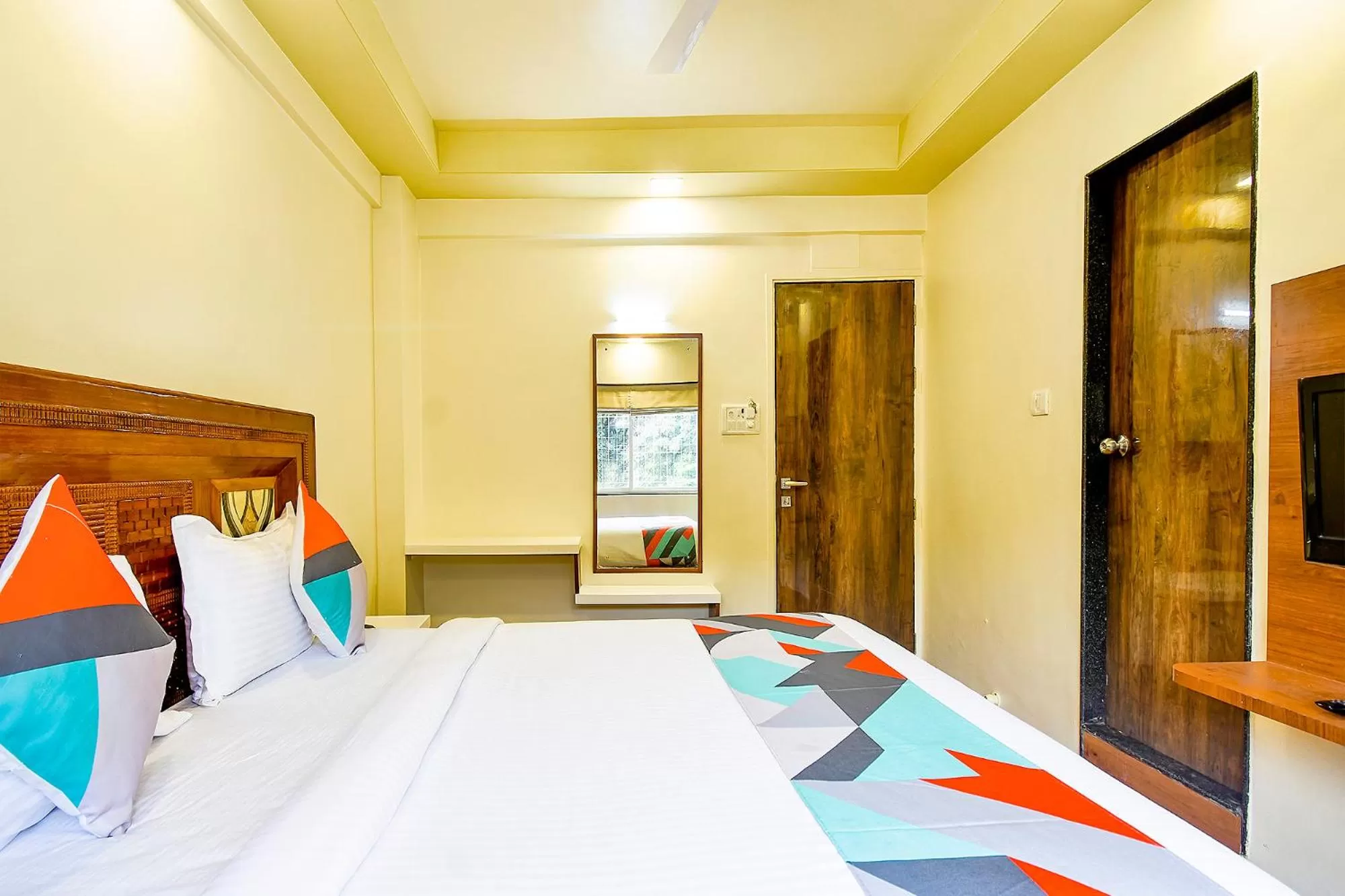 Bed in FabHotel Nandanvan
