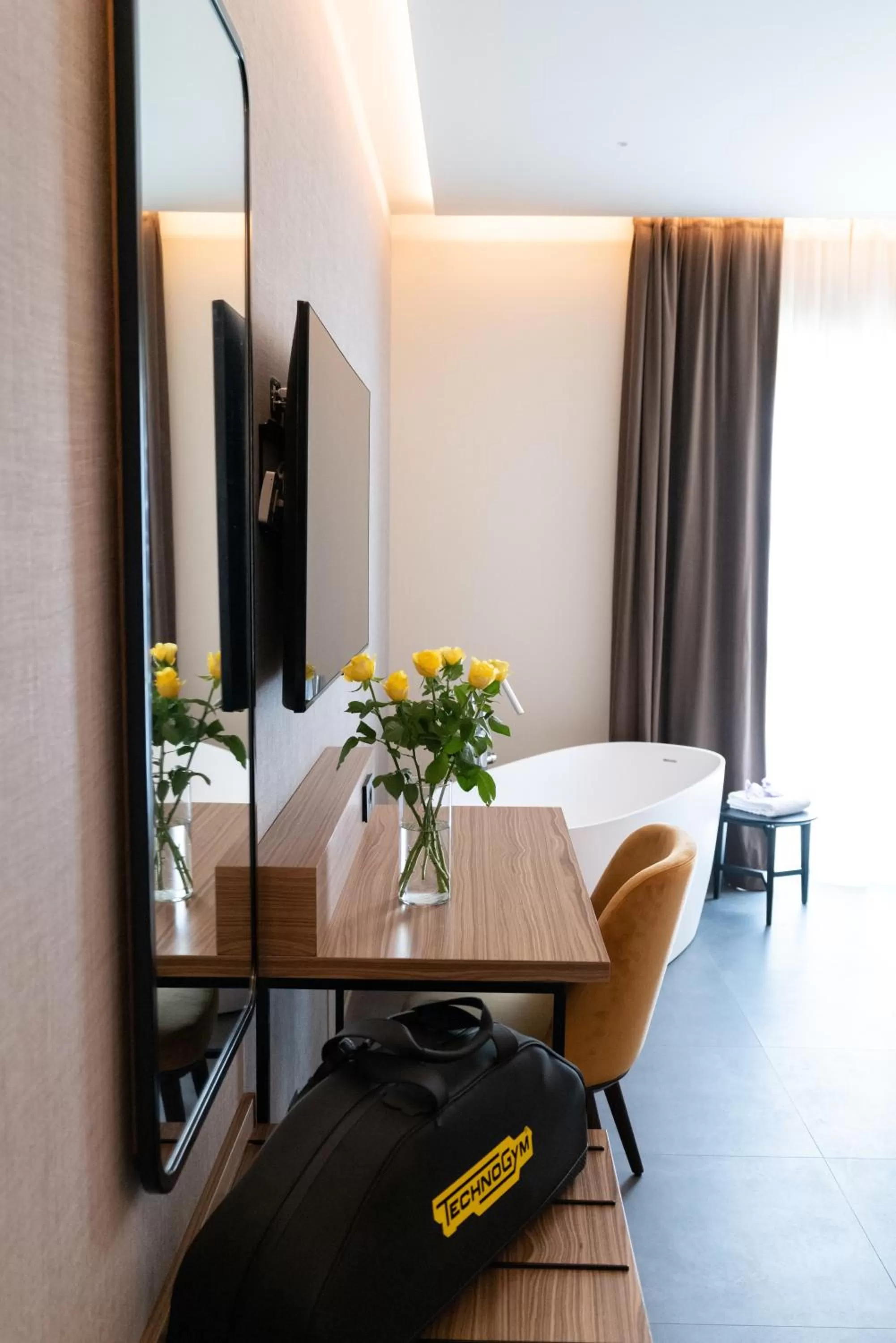 Bath, Bed in 3T Boutique Hotel