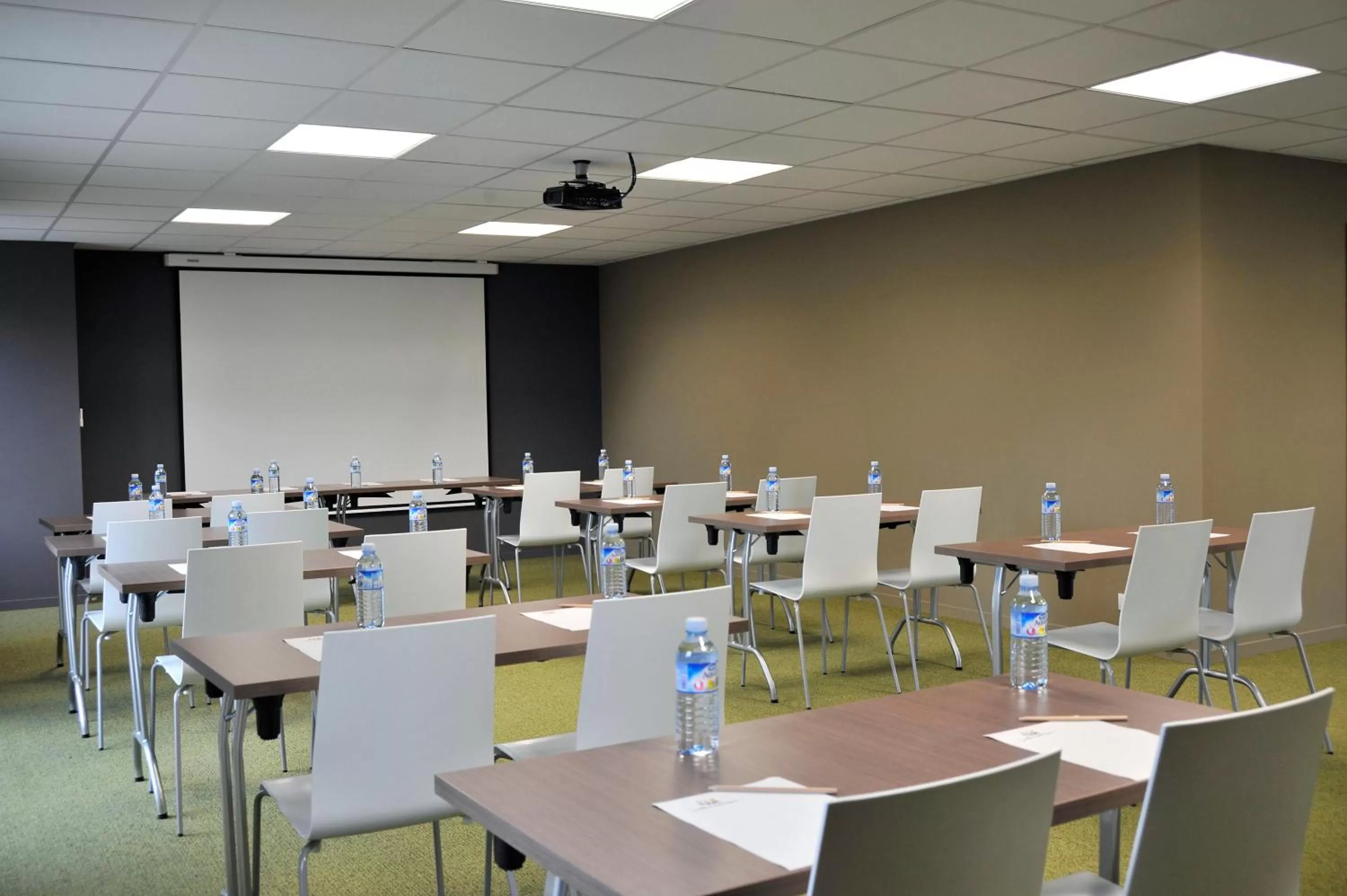 Business facilities in Eco Nuit La Baule Guerande