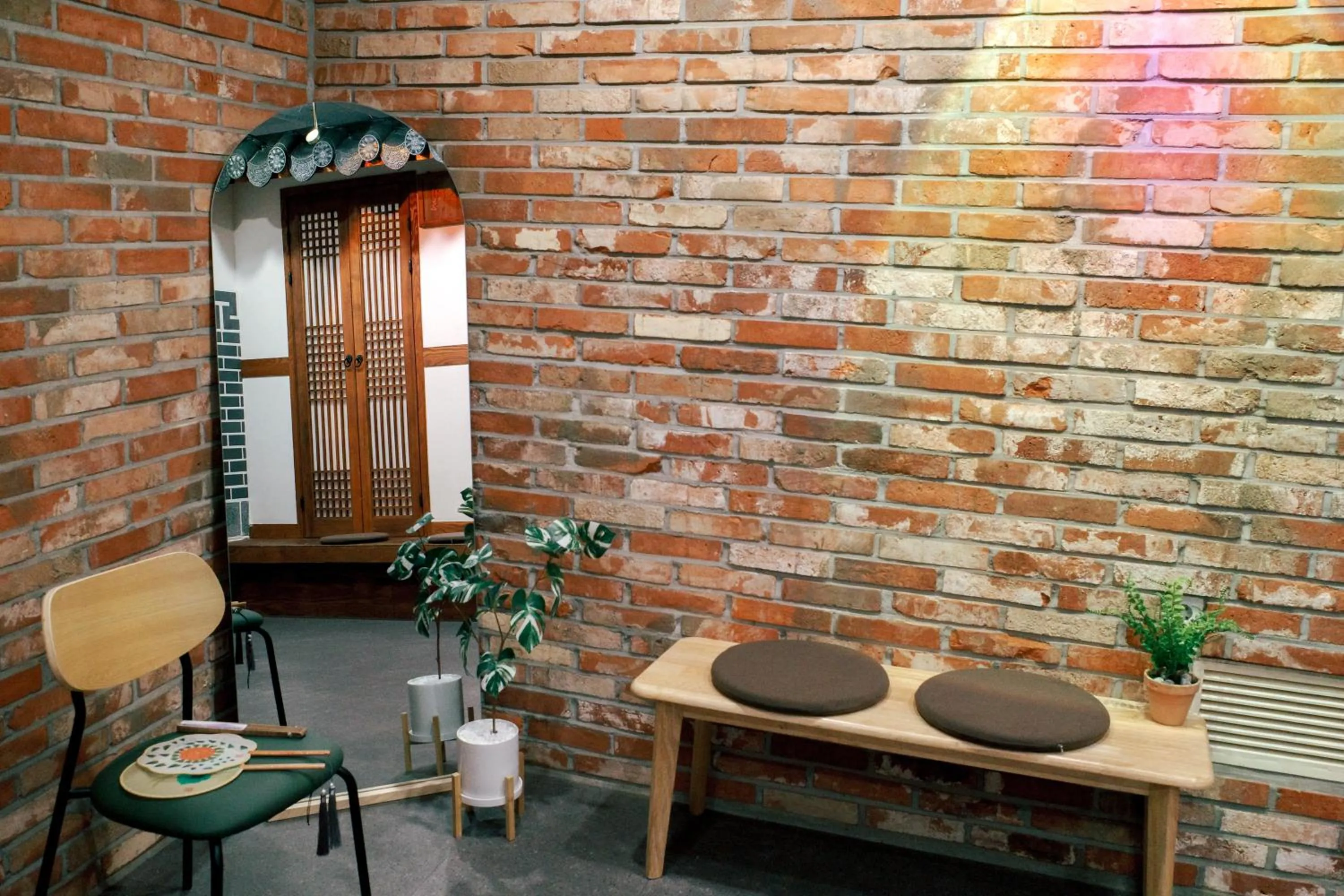 Area and facilities in Starria Hostel foreign guest only