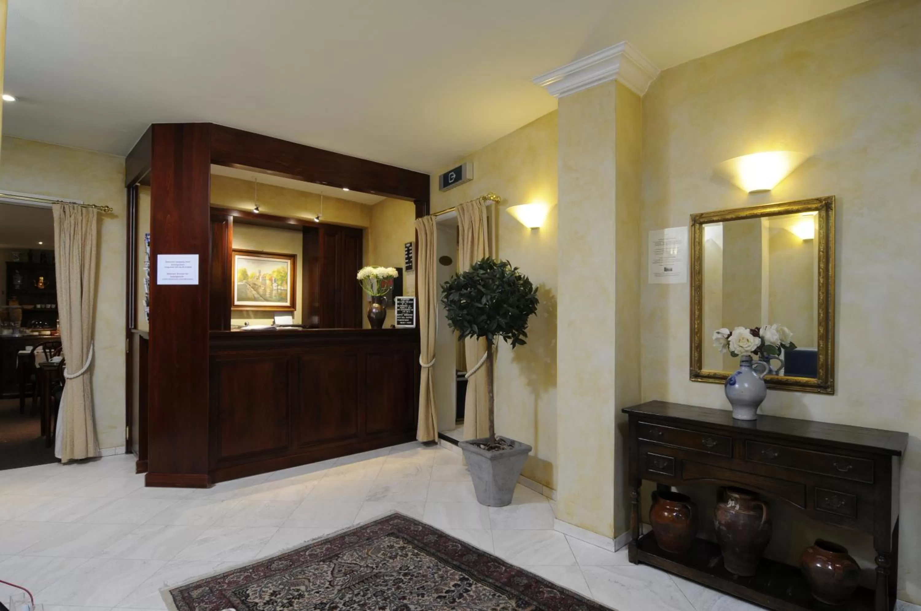 Lobby or reception in Hotel Albert I