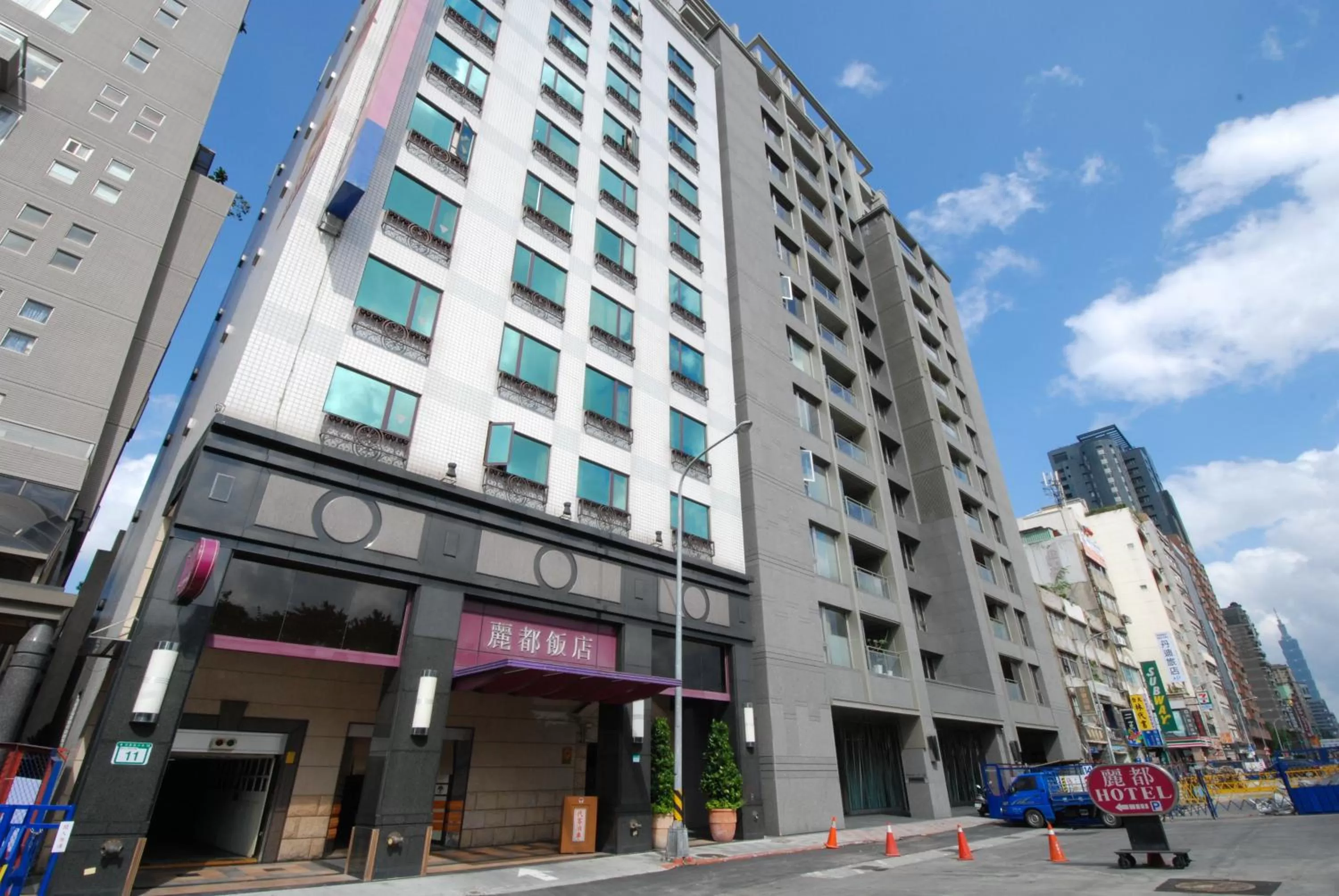 Facade/entrance in Rido Hotel