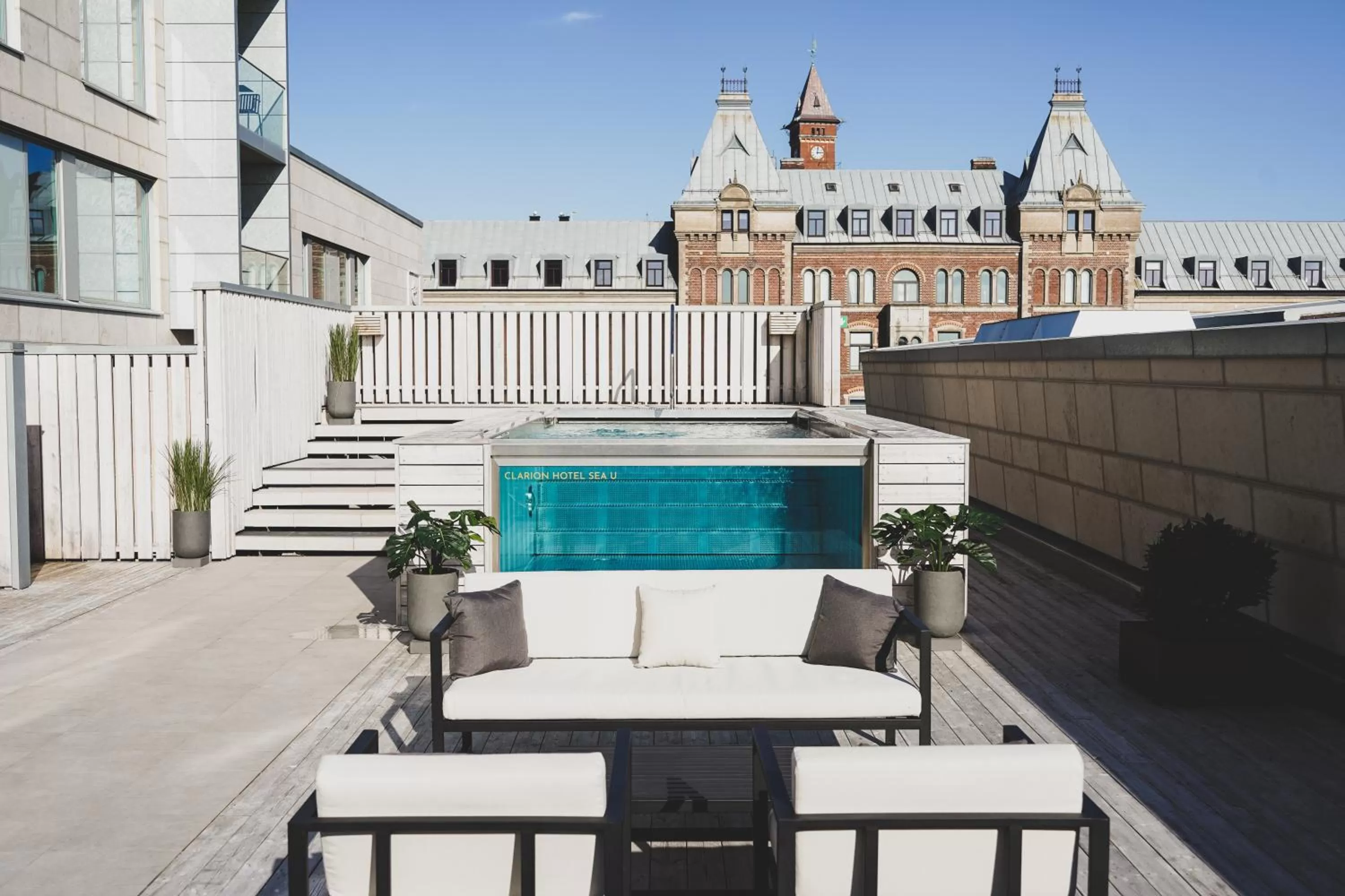 Pool view in Clarion Hotel Sea U