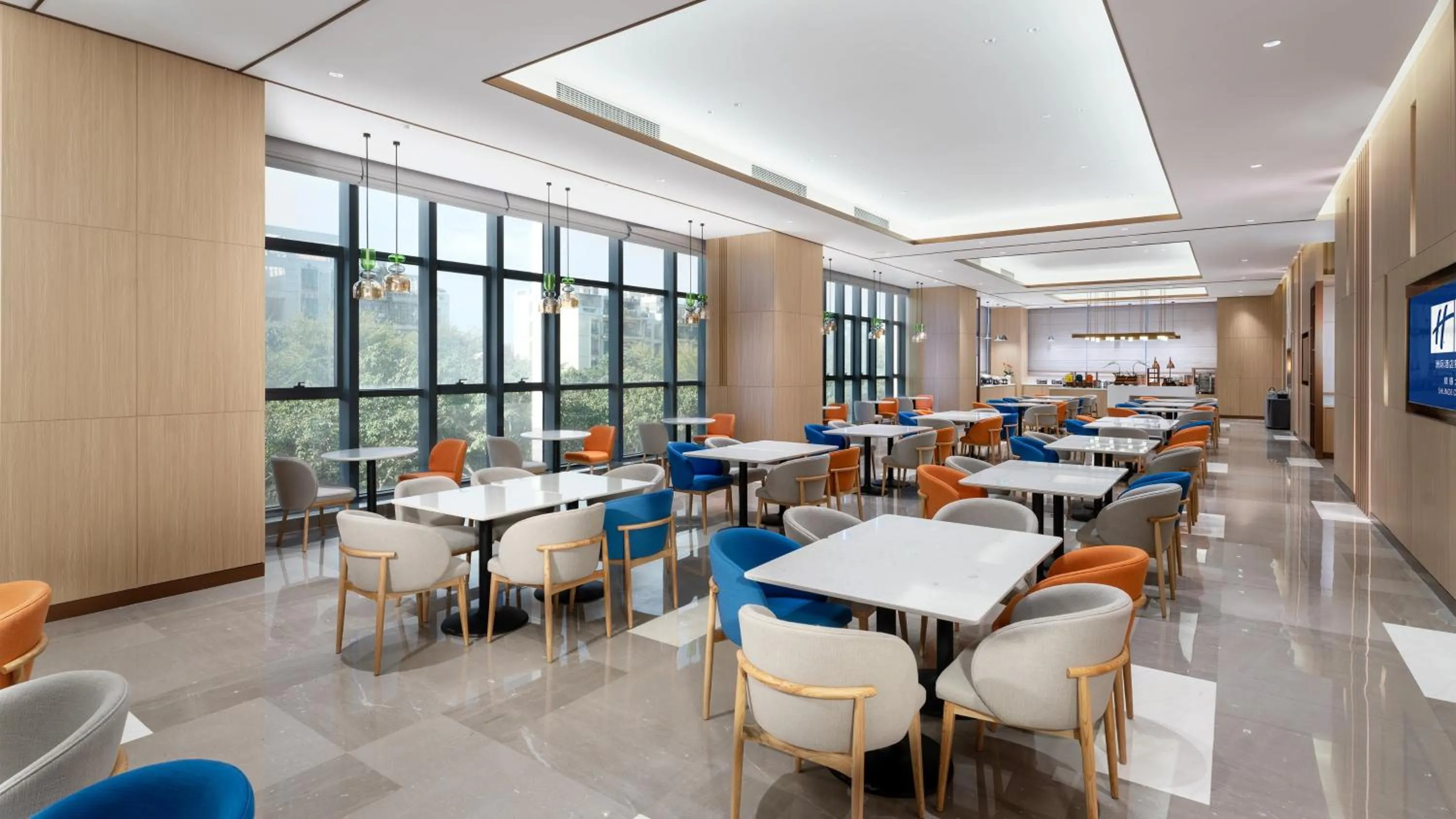 Restaurant/places to eat in Holiday Inn Express Shunde Daliang by IHG