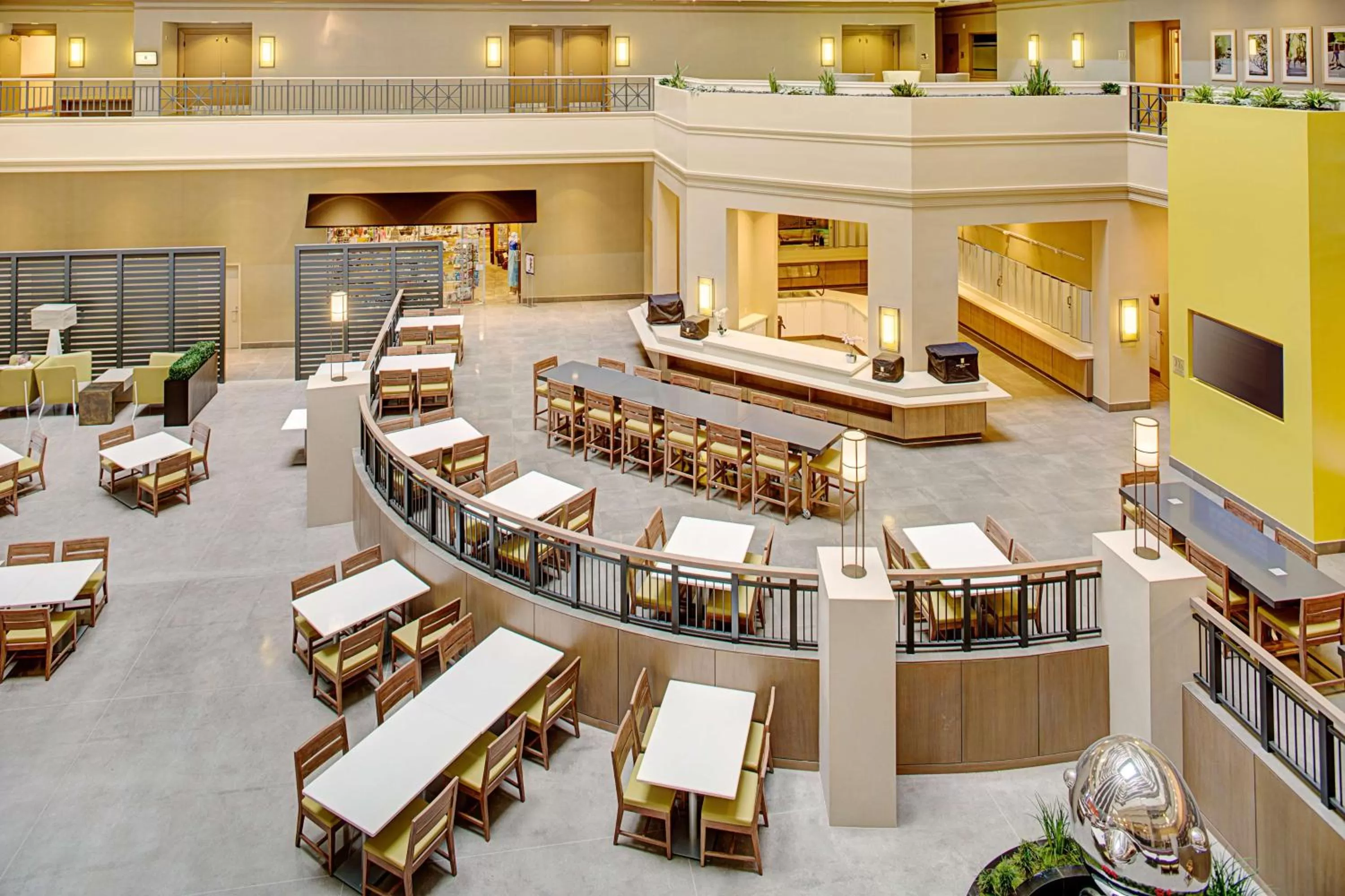 Lobby or reception in Embassy Suites by Hilton San Diego Bay Downtown