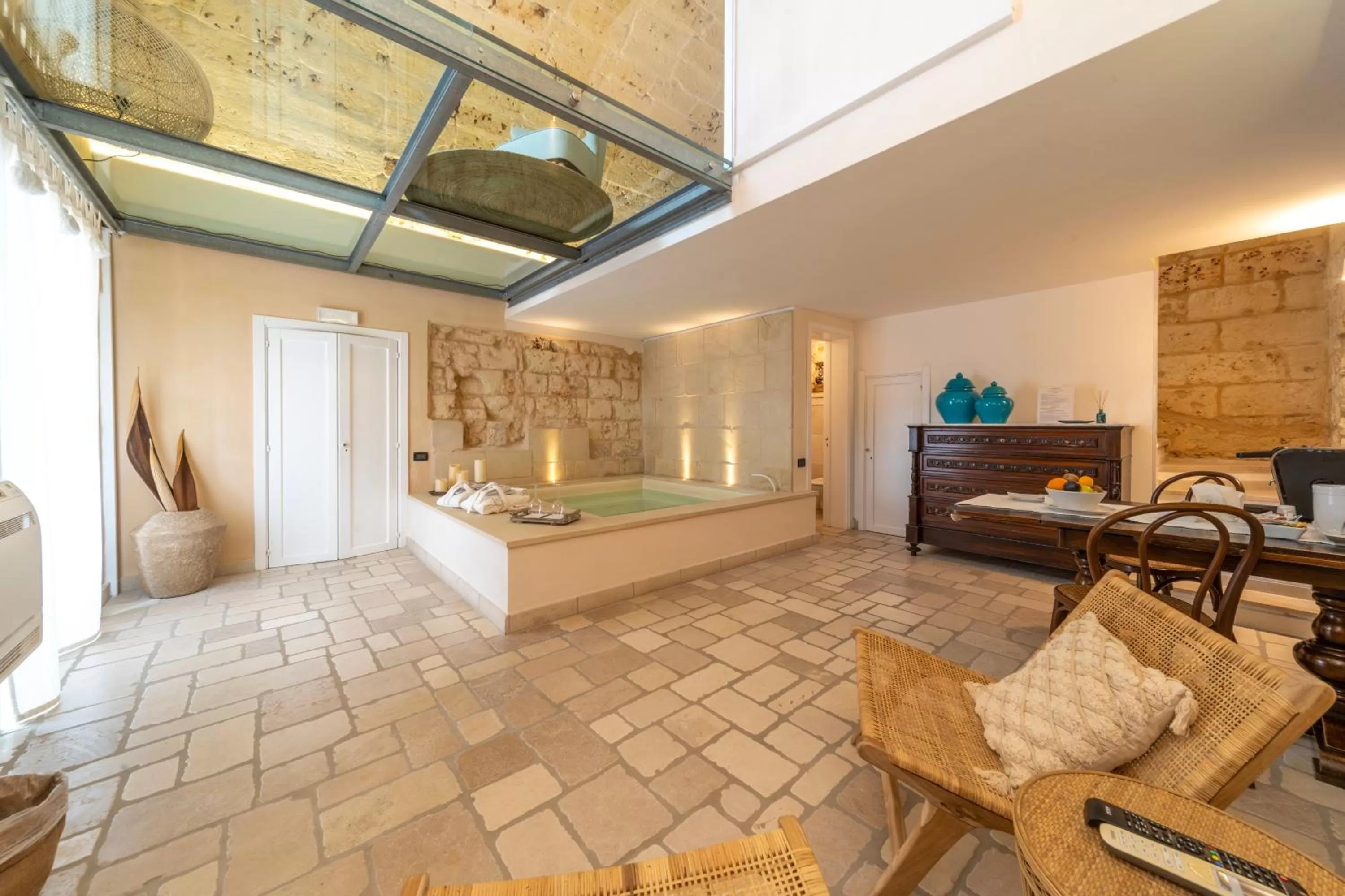 Swimming pool in Masseria dei Monaci