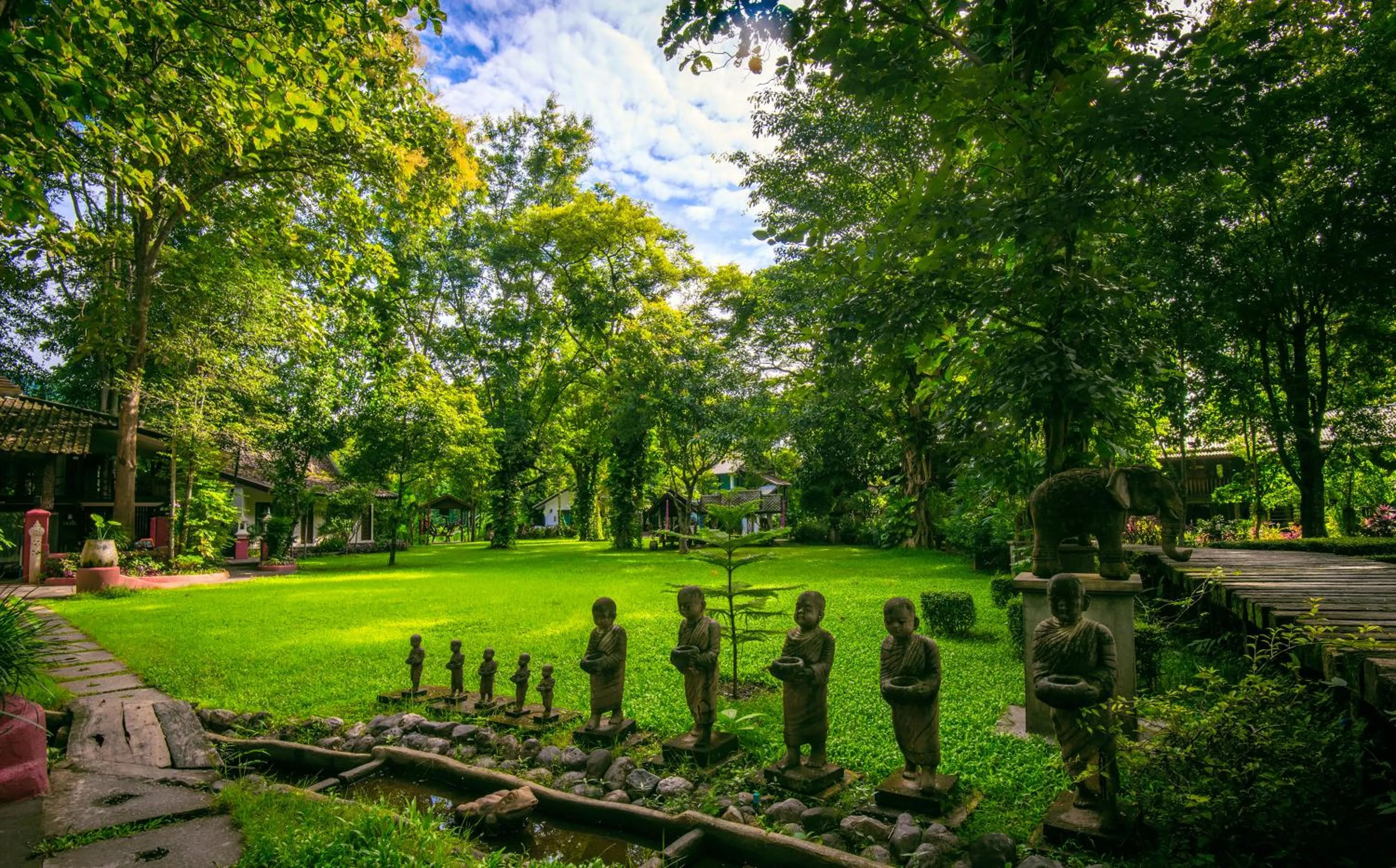 E-Outfitting Doikham Resort