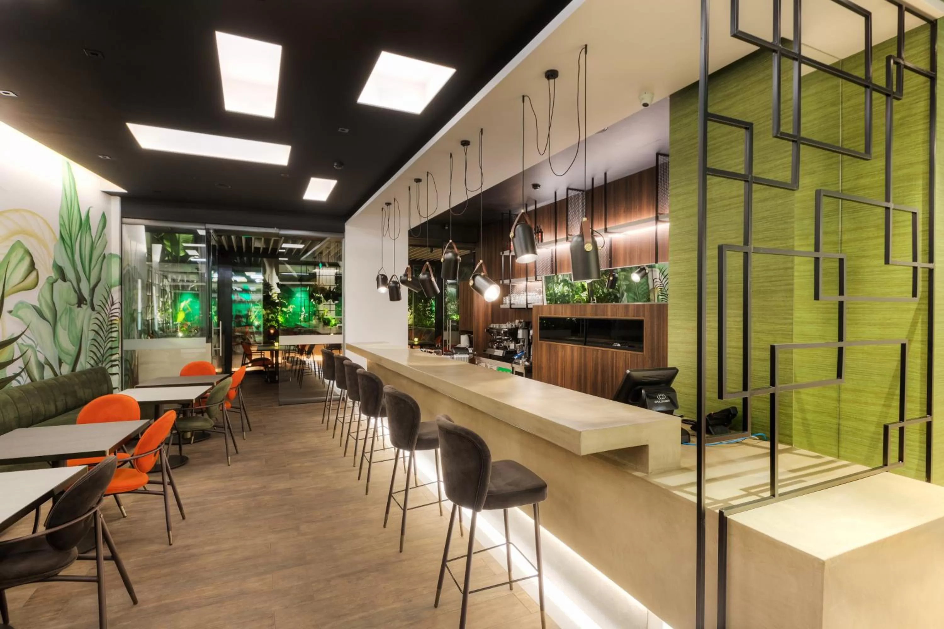 Restaurant/places to eat in Ivis 4 Boutique Hotel