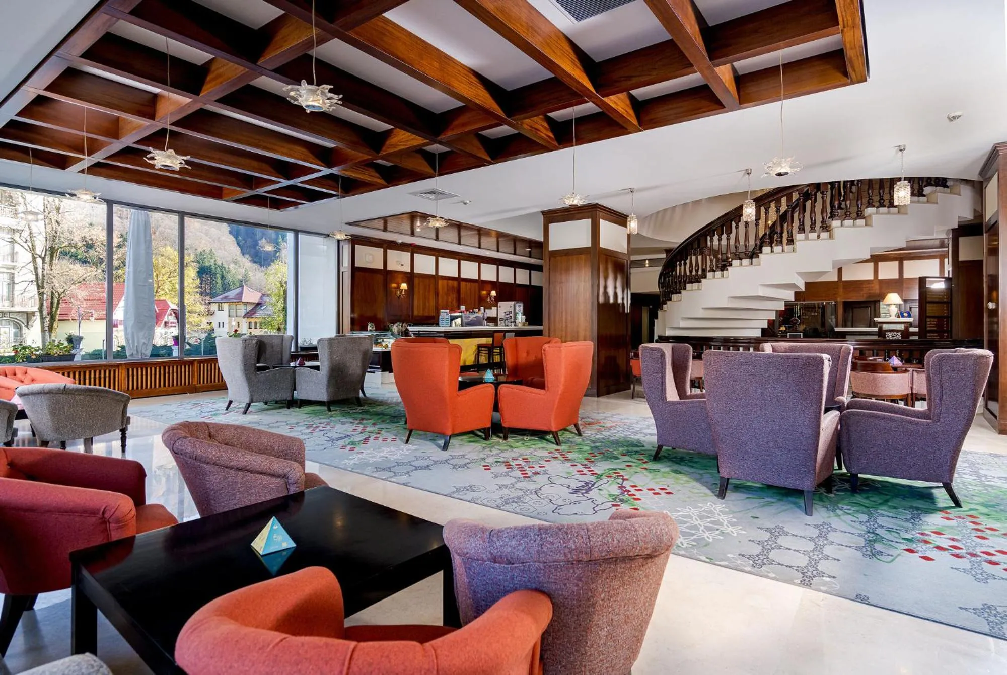 Communal lounge/ TV room in Hotel International