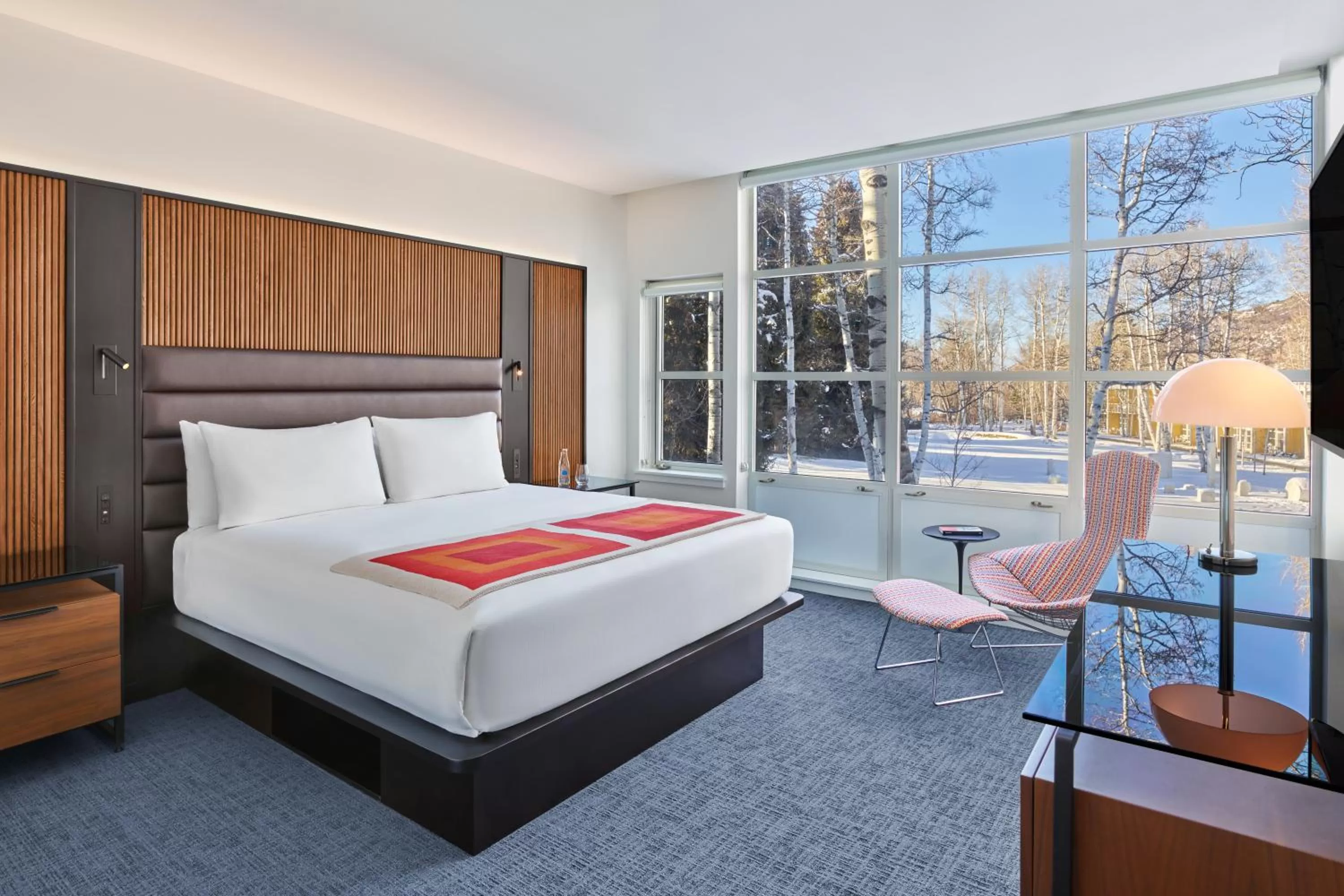 Bedroom, Bed in Aspen Meadows Resort