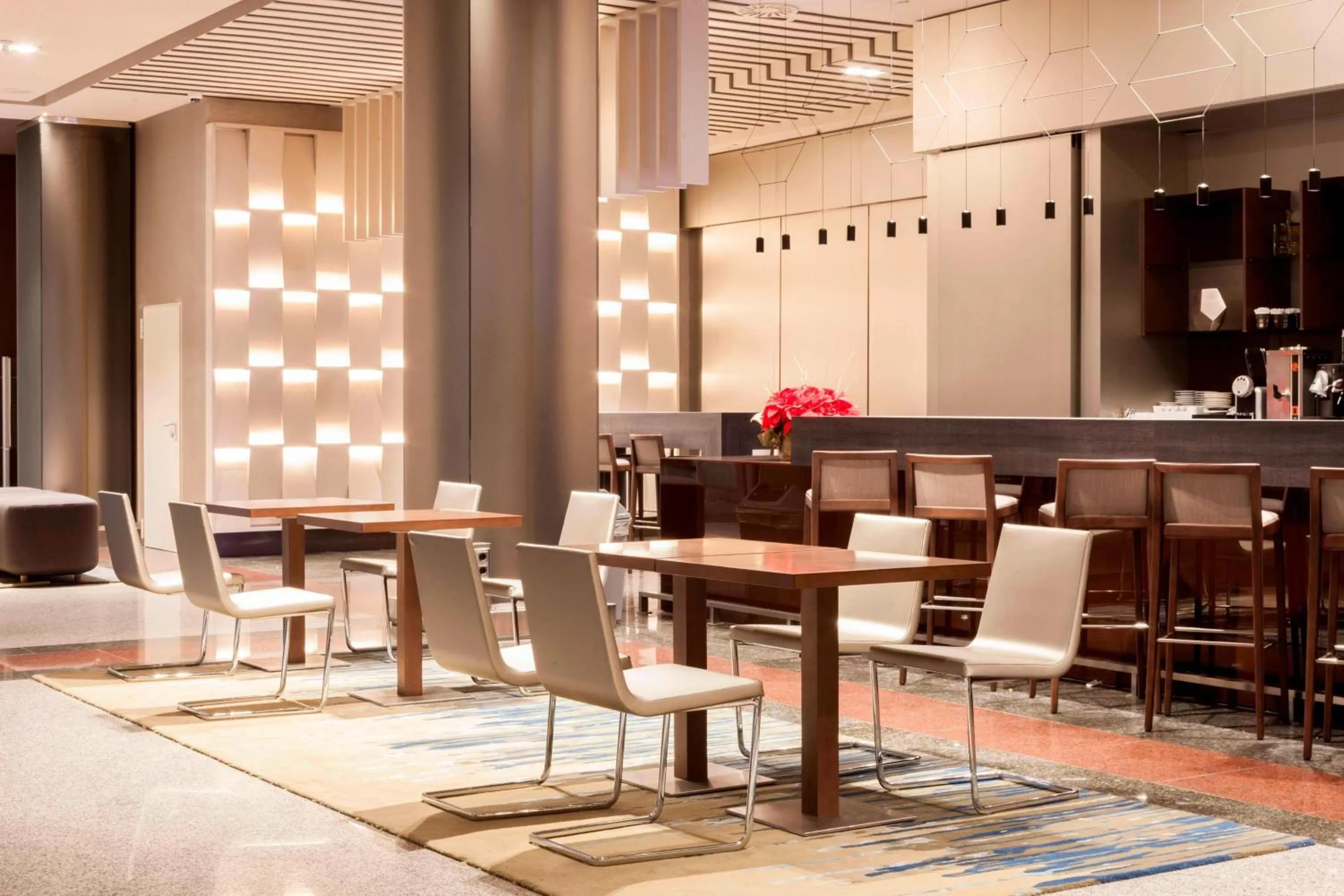 Lounge or bar in Madrid Marriott Auditorium Hotel & Conference Center