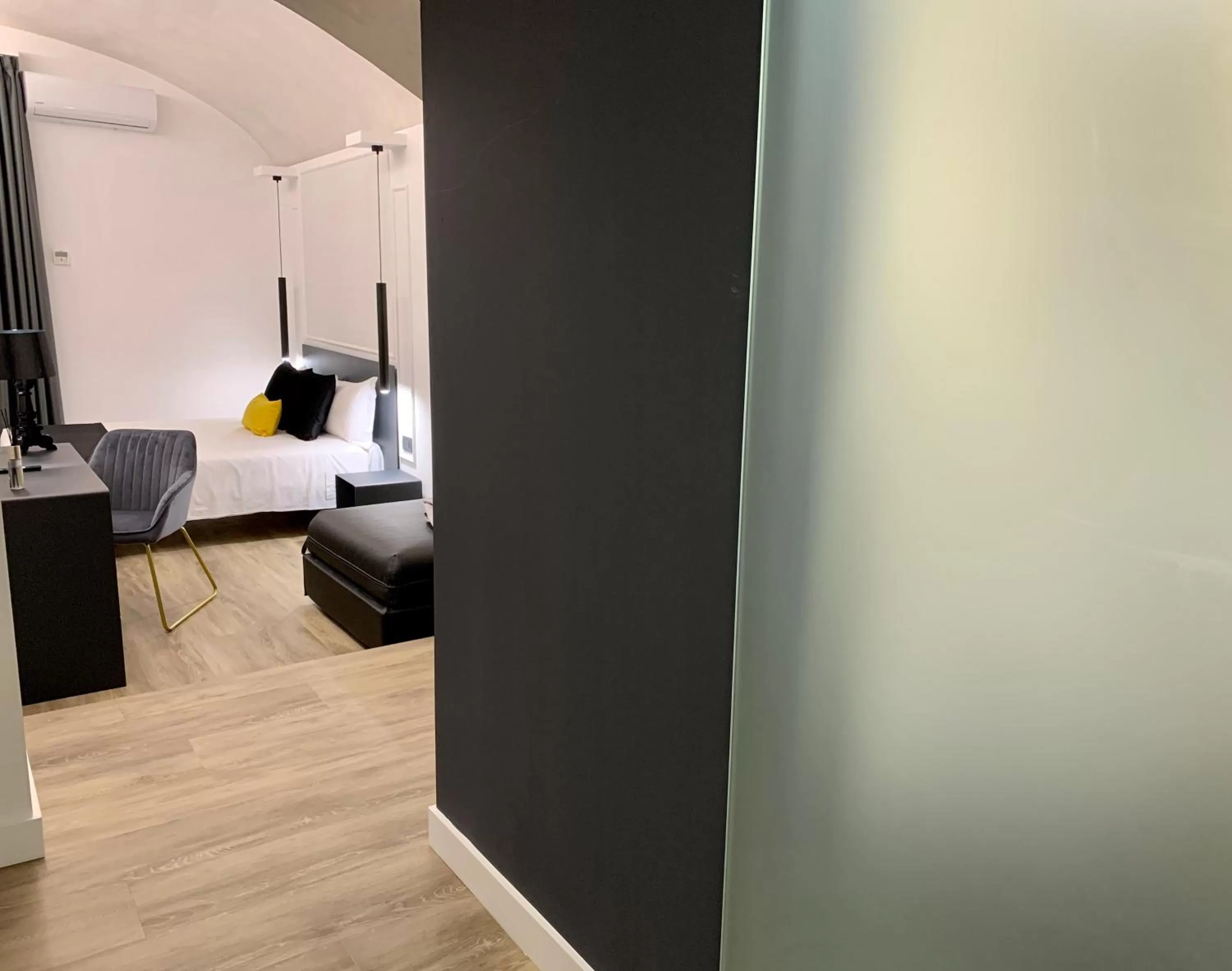 Bedroom in Toledo Boutique Rooms