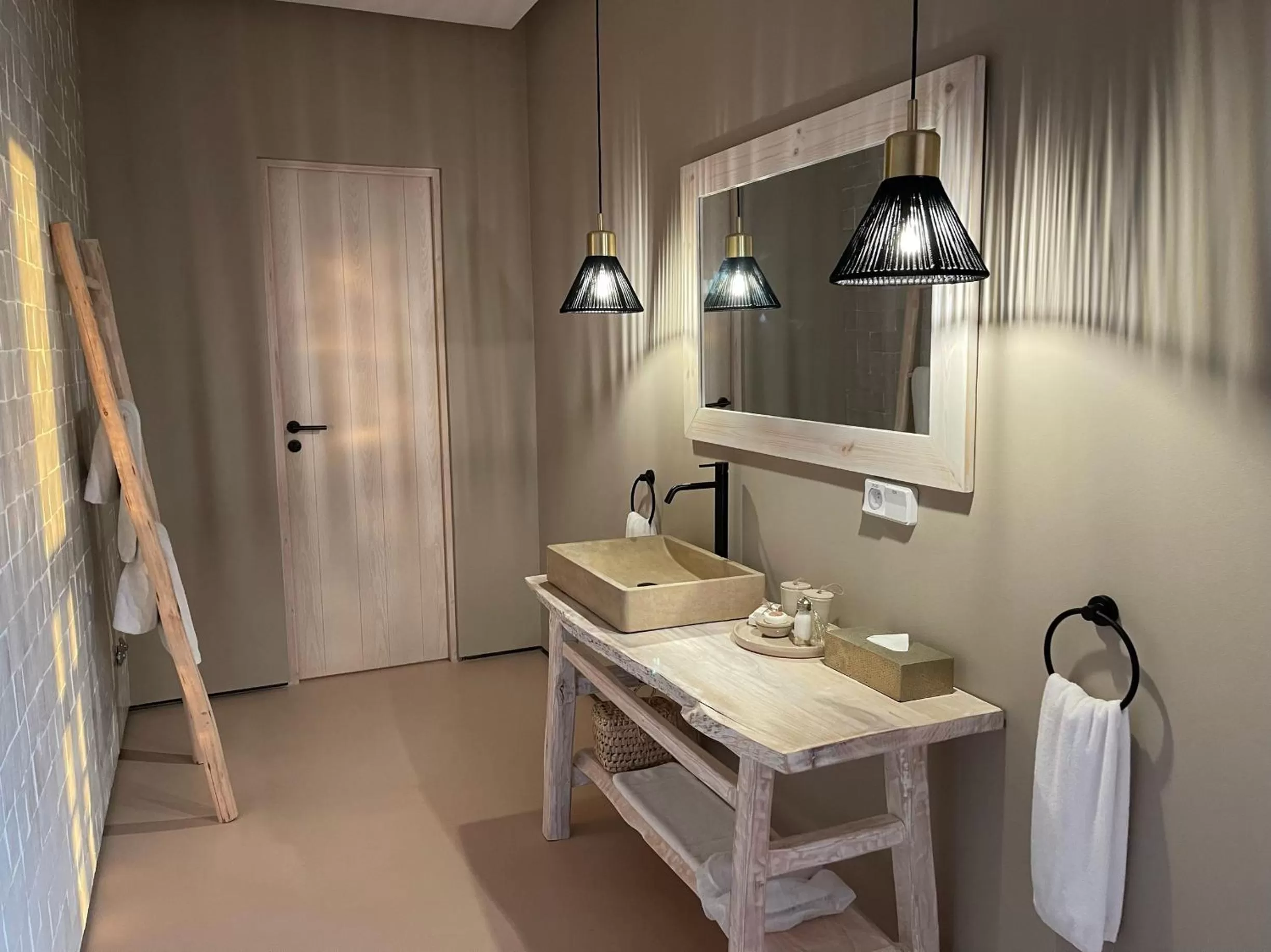 Deluxe Double or Twin Room with Sea View - single occupancy in La Tour d'Eole