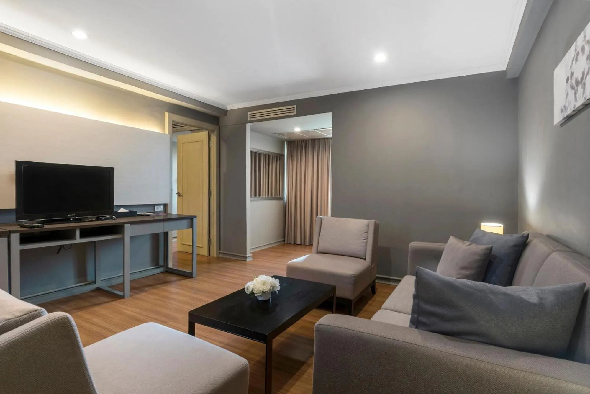 Living room in SC Park Hotel