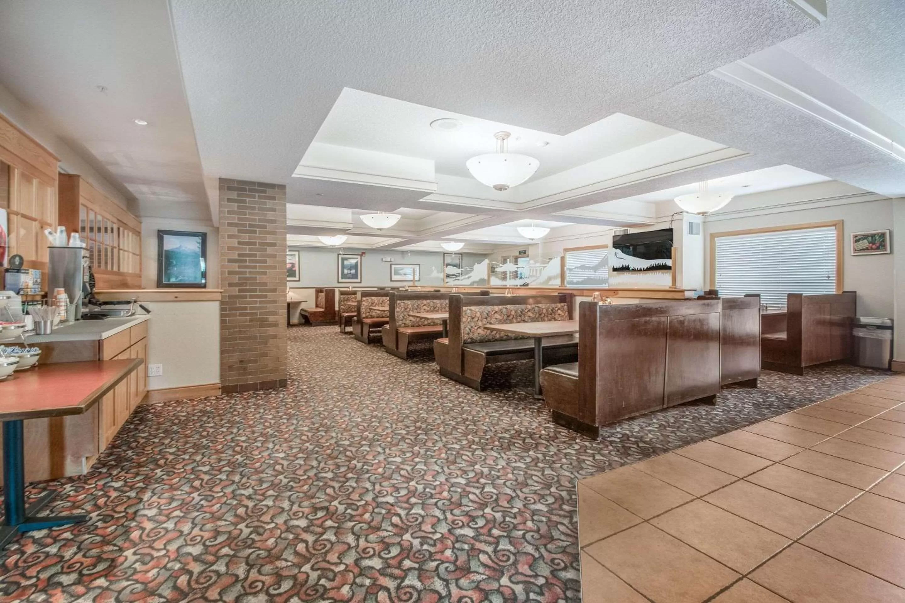 Restaurant/places to eat in Quality Inn