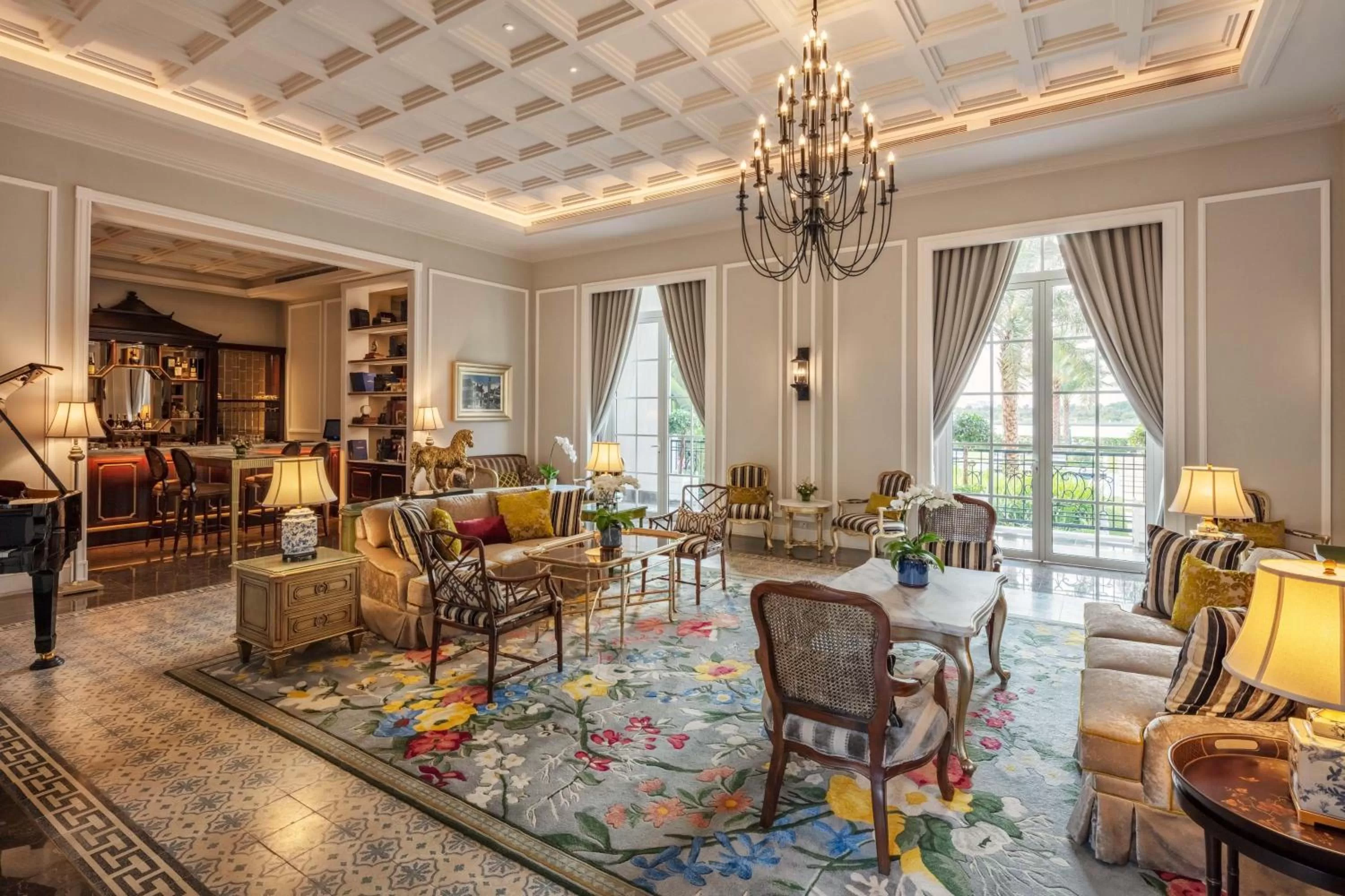 Lounge or bar in Mia Saigon – Luxury Boutique Hotel