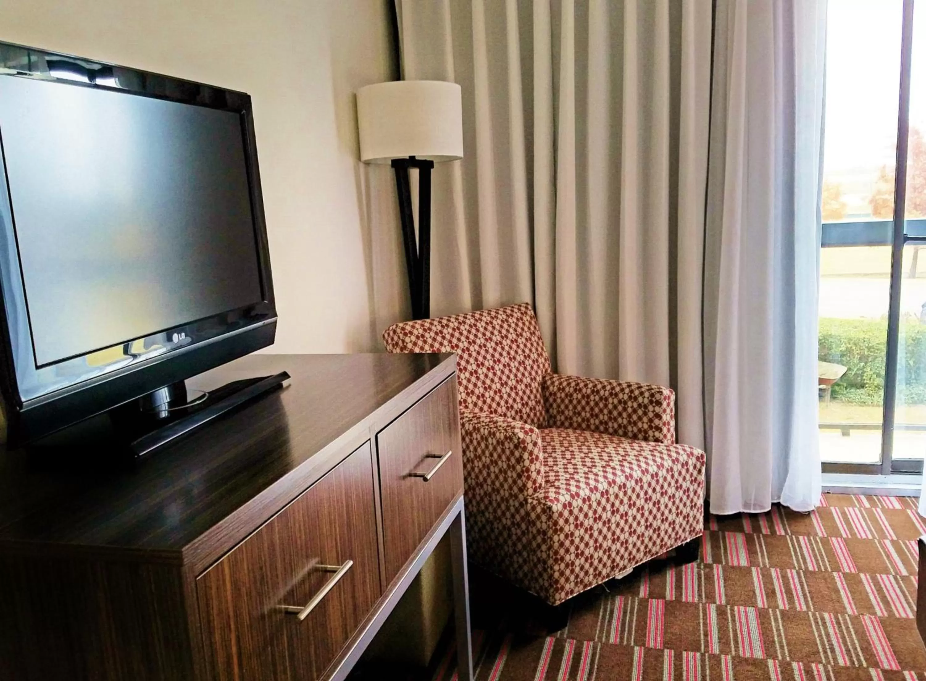 Photo of the whole room in Holiday Inn Irving Las Colinas by IHG